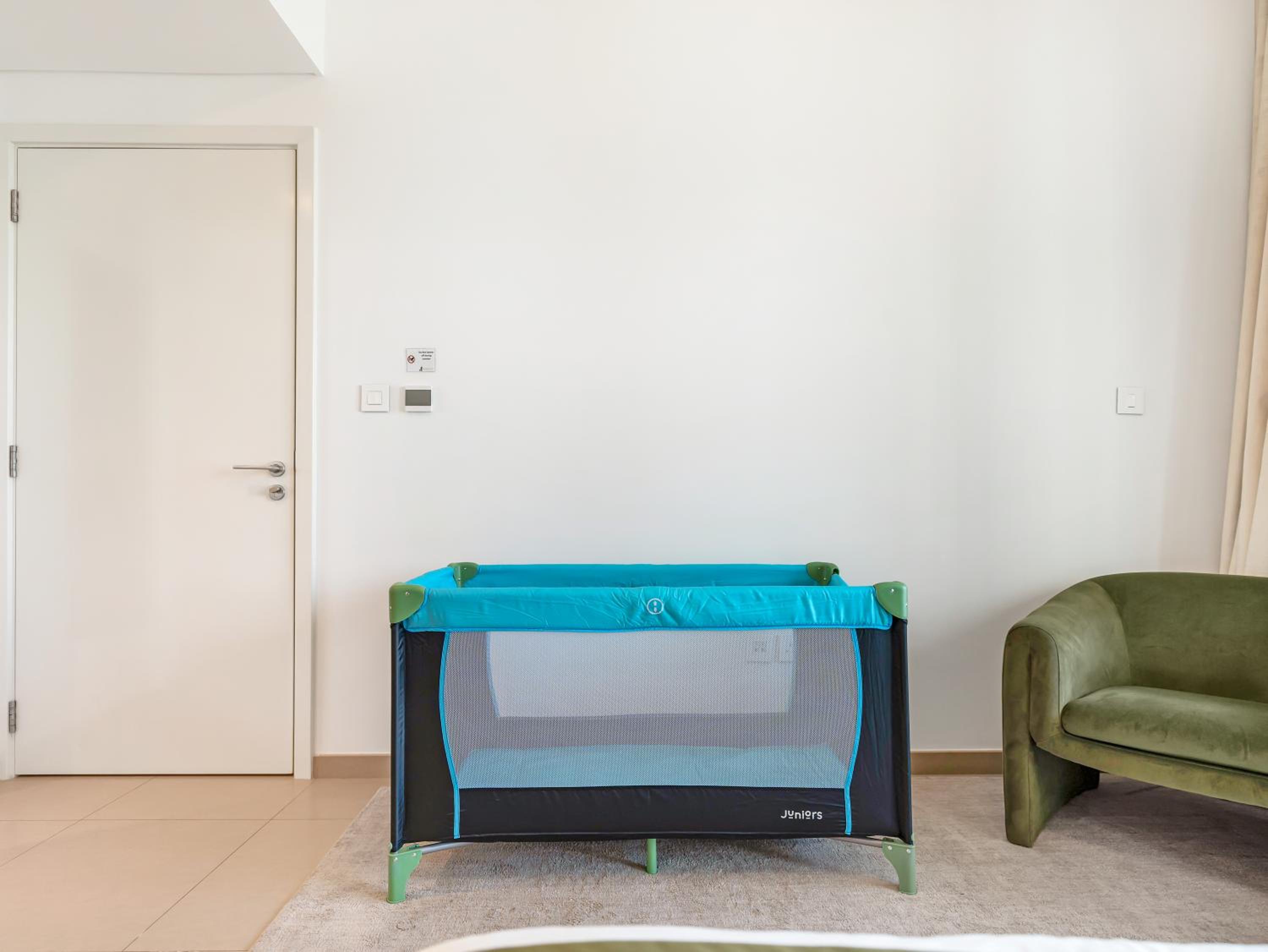 Stunning Two-Bedroom Apartment with Skyline View & walk to Dubai Mall by TerraHome