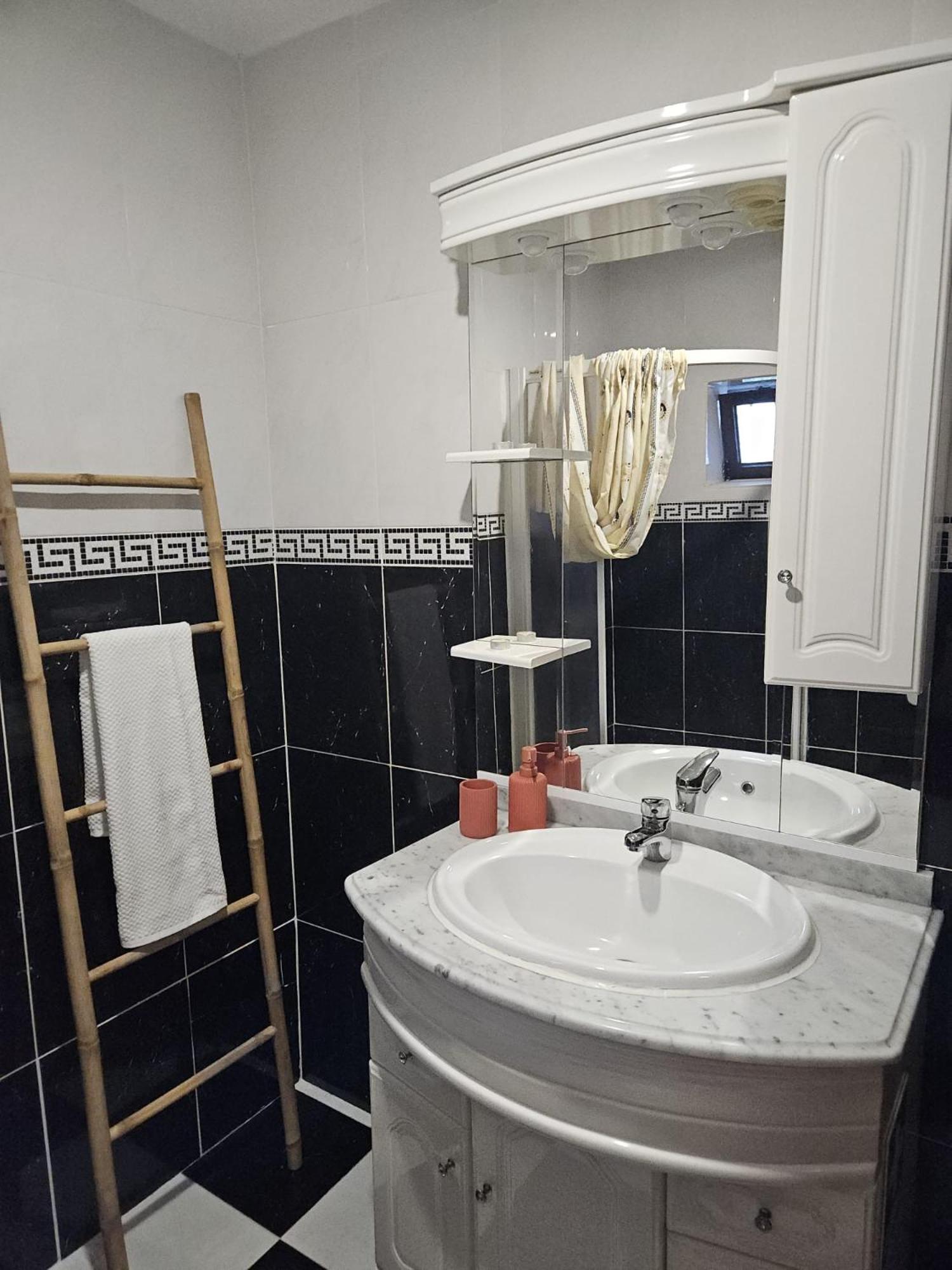 Nisa 2 Bedrooms AC Villa