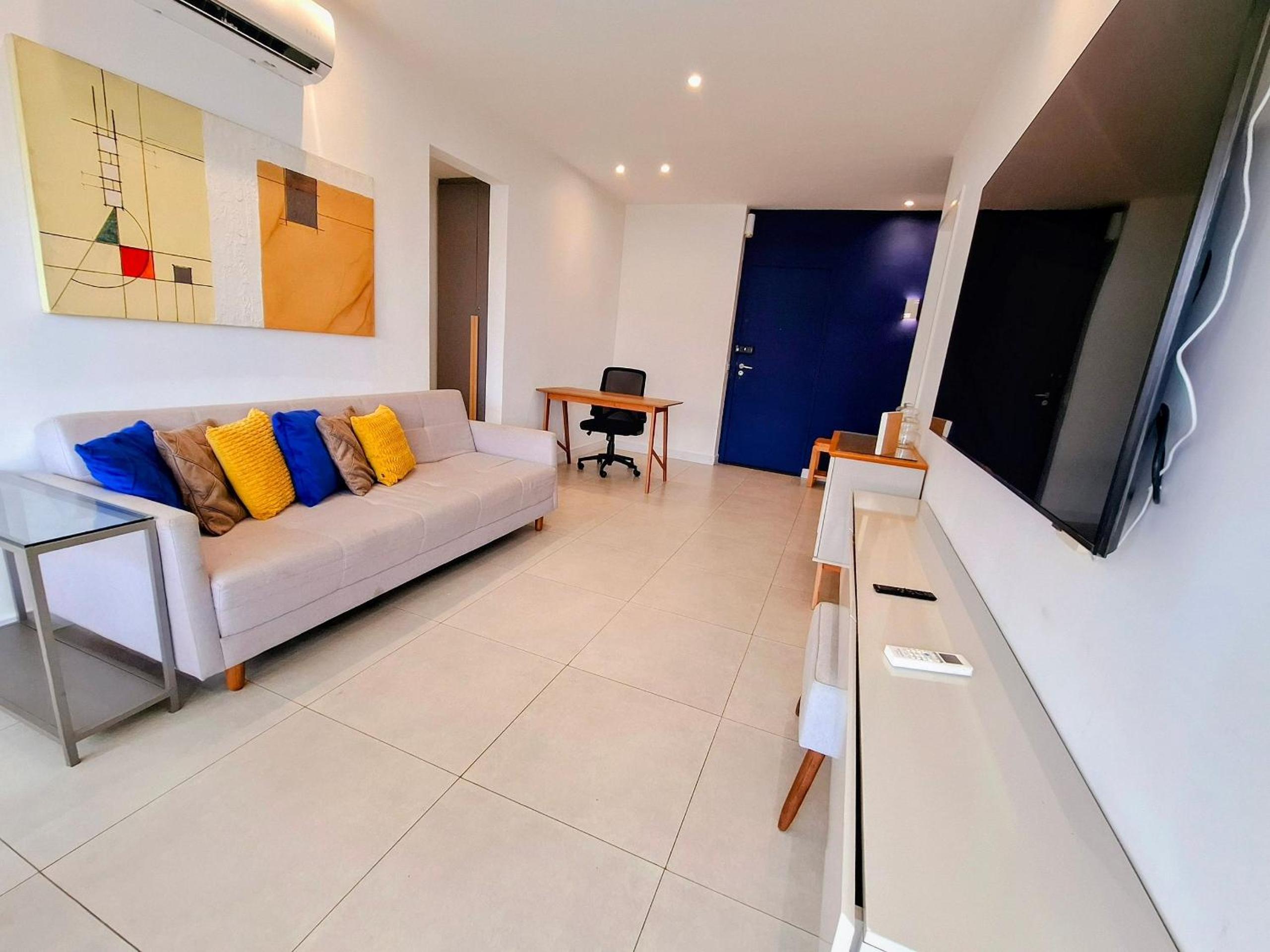Barra: Garage, beach and comfort | Sleeps 5