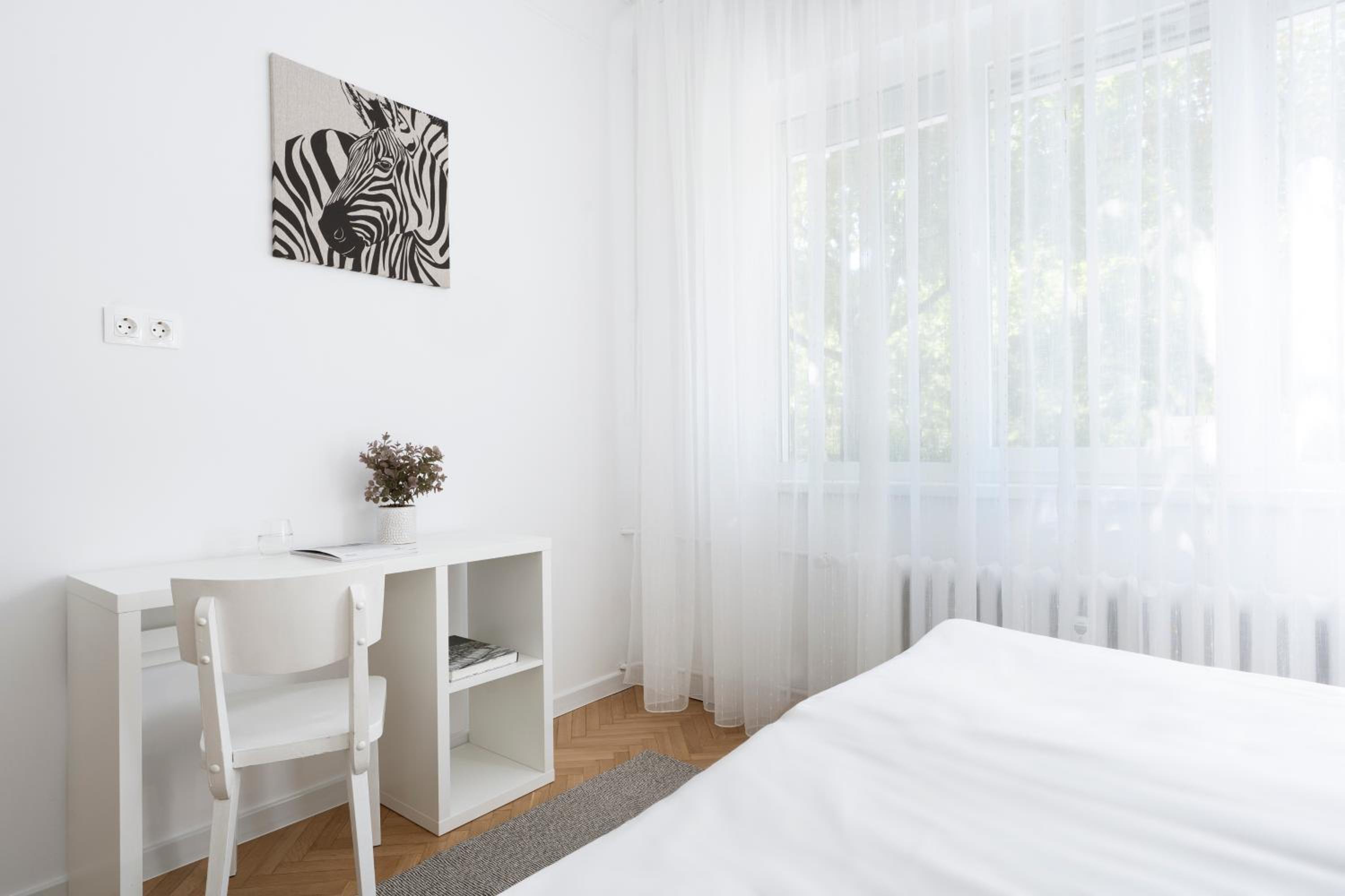 Starflat Gorgeous central apartment next to NDK