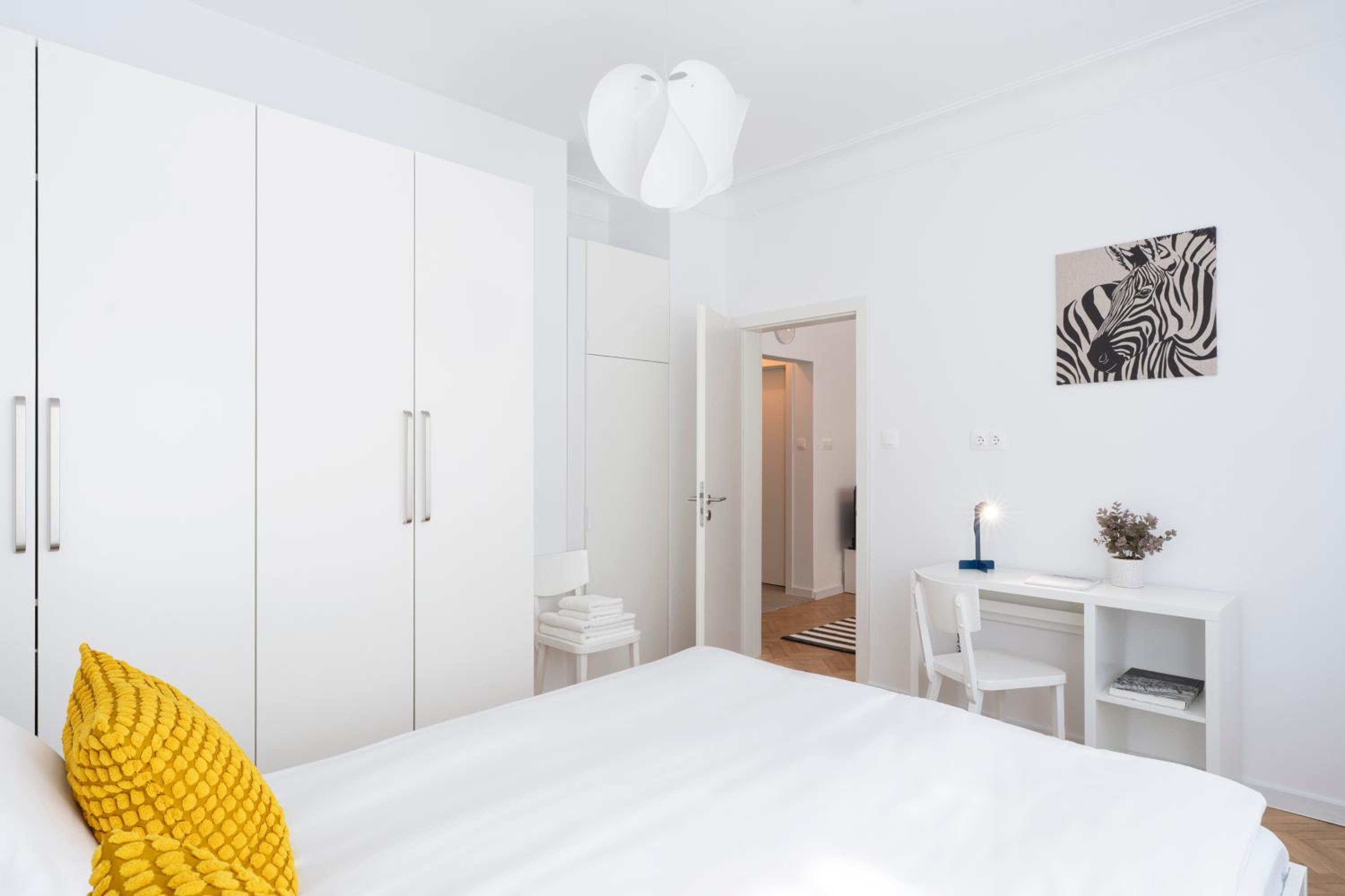 Starflat Gorgeous central apartment next to NDK