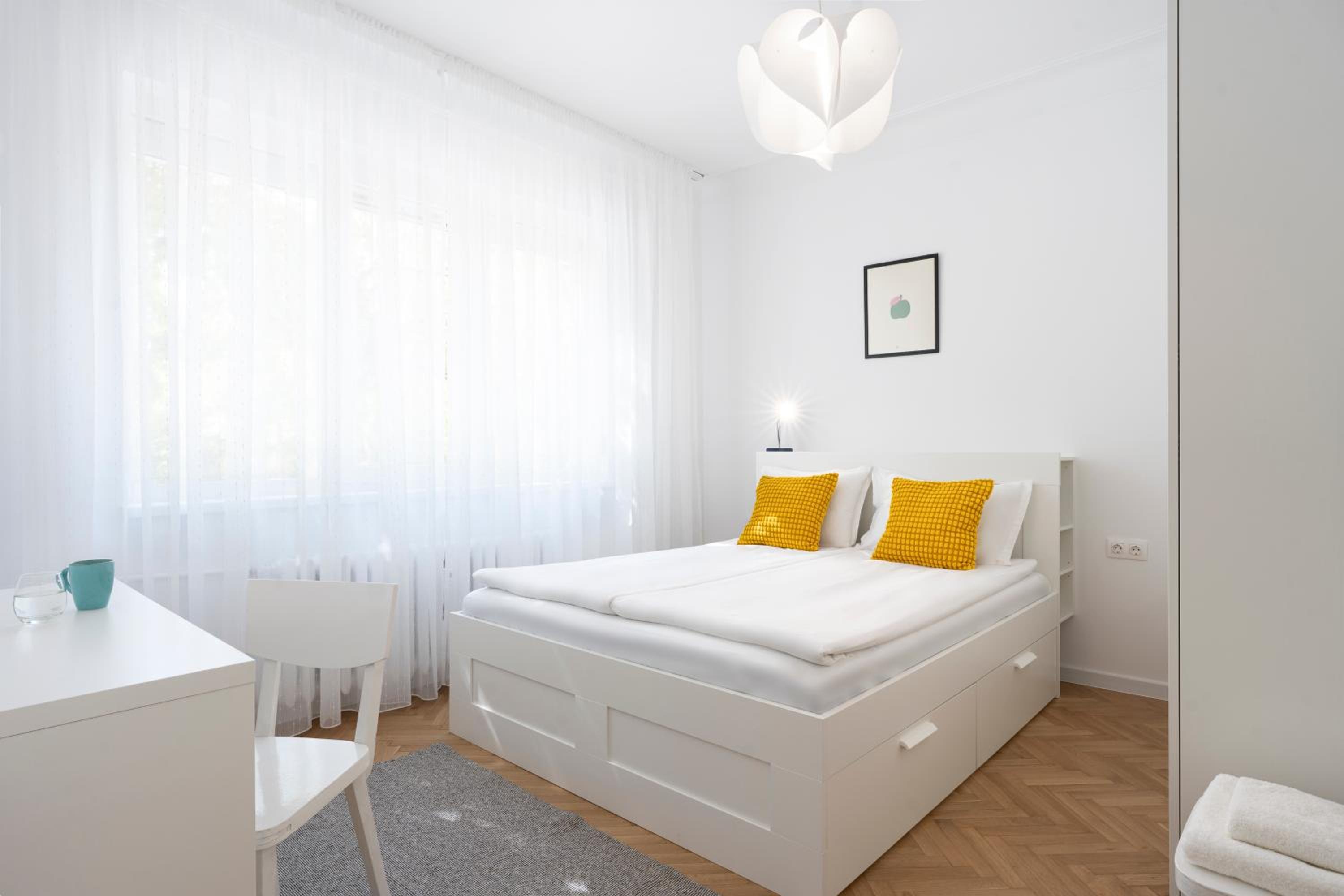 Starflat Gorgeous central apartment next to NDK