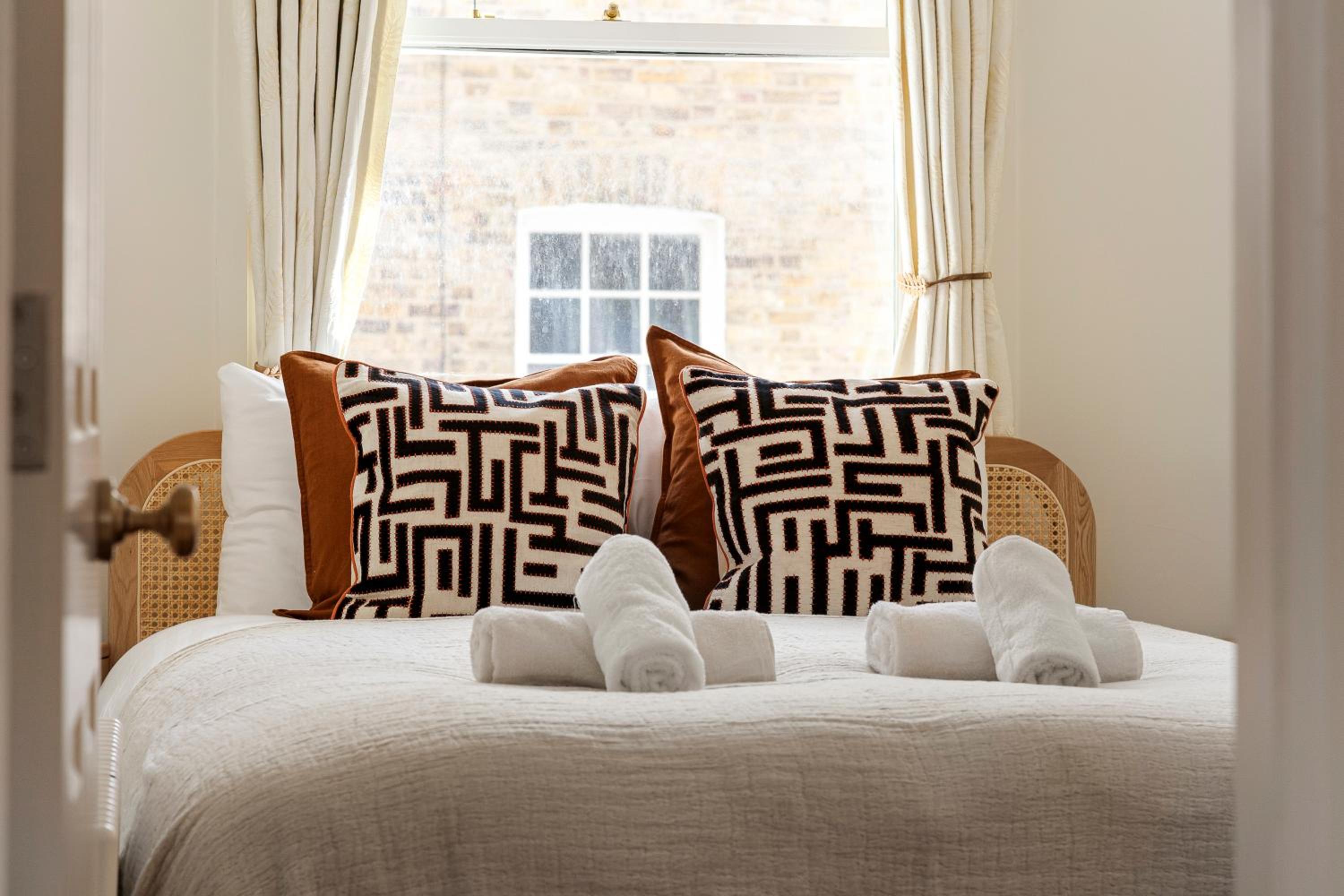 Charming Family Retreat 4BR Marylebone