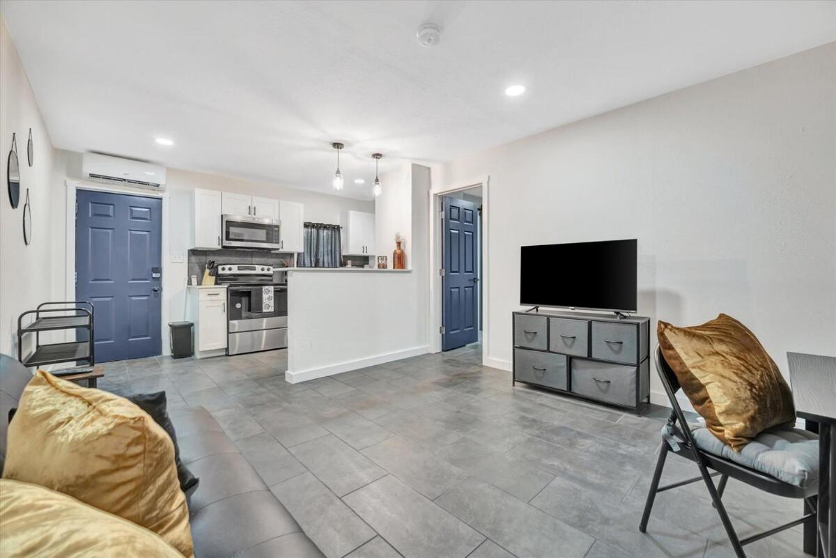 Walk to Stadium, 2 Parking spots, Dog Park, BBQ