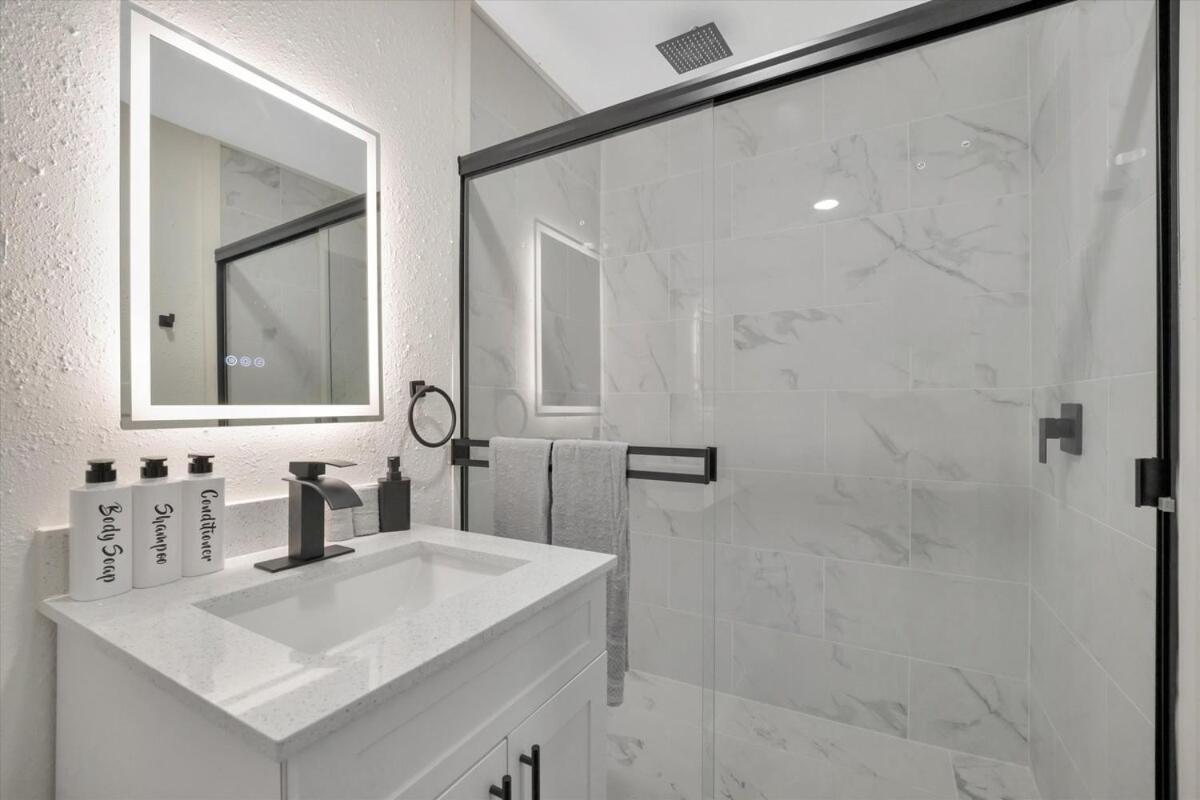Walk to Stadium, 2 Parking spots, Dog Park, BBQ