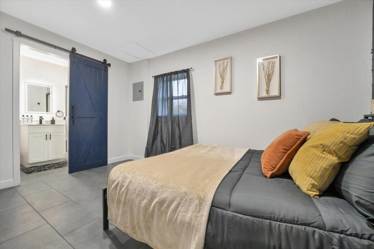 Walk to Stadium, 2 Parking spots, Dog Park, BBQ