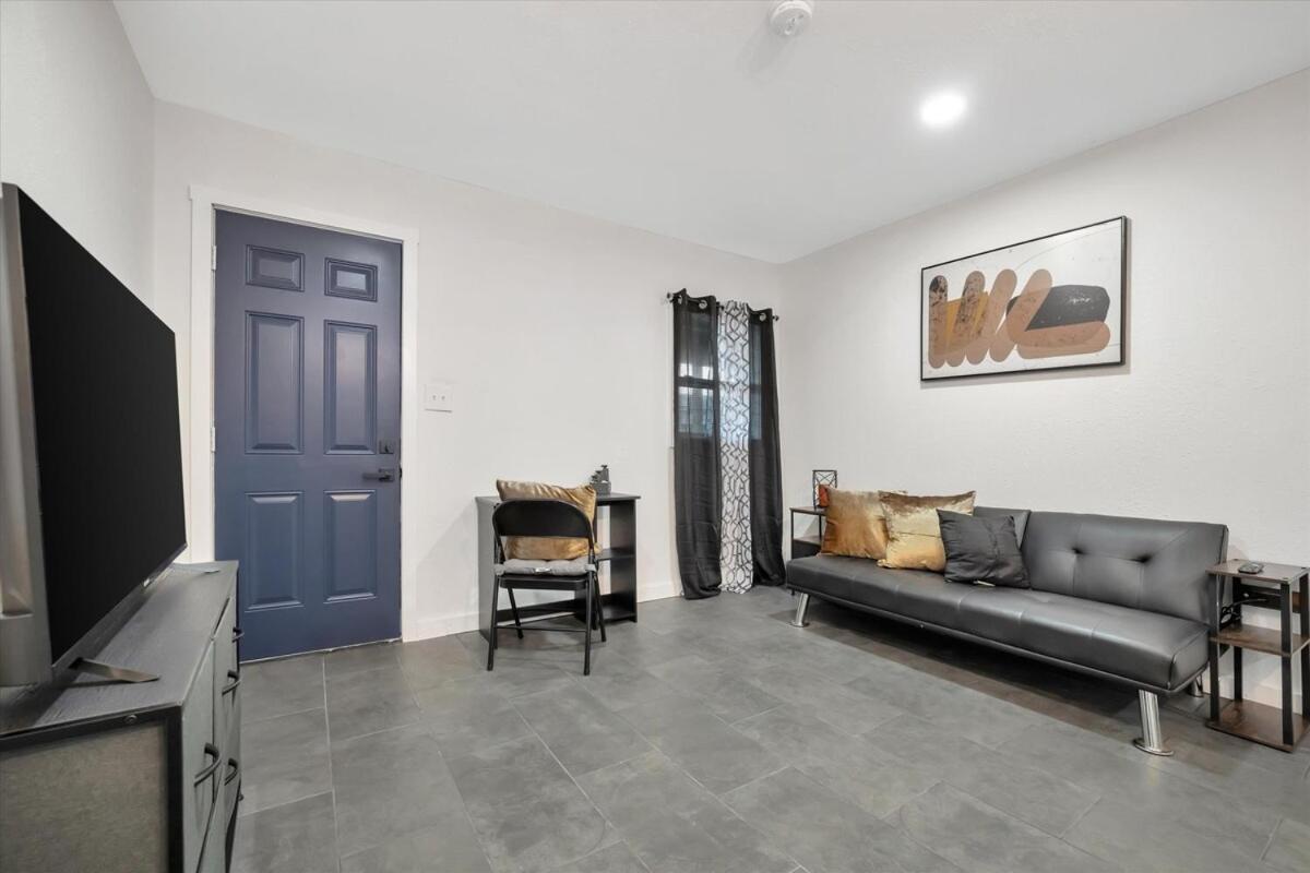 Walk to Stadium, 2 Parking spots, Dog Park, BBQ