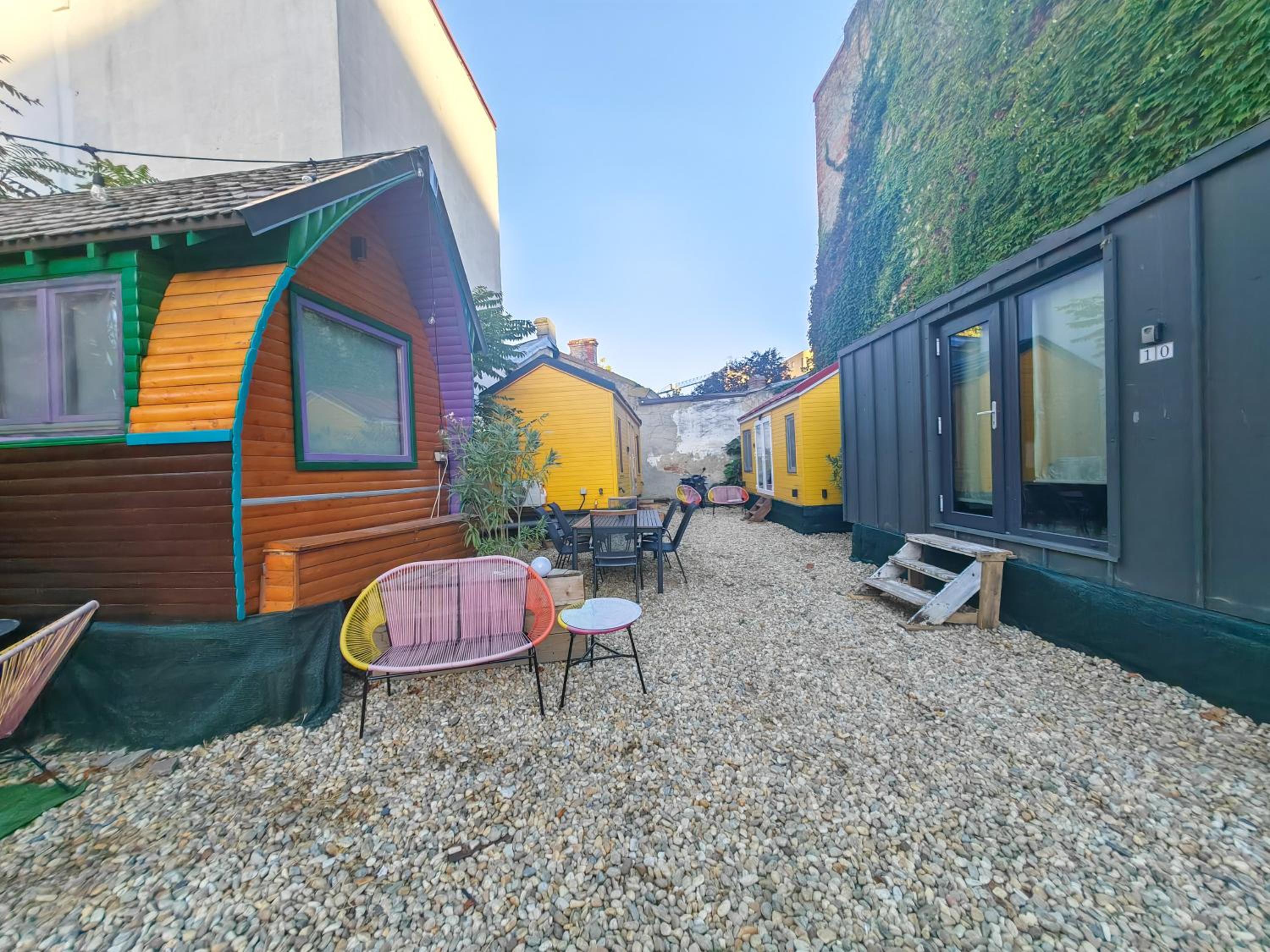 Pura Vida Downtown Tiny houses