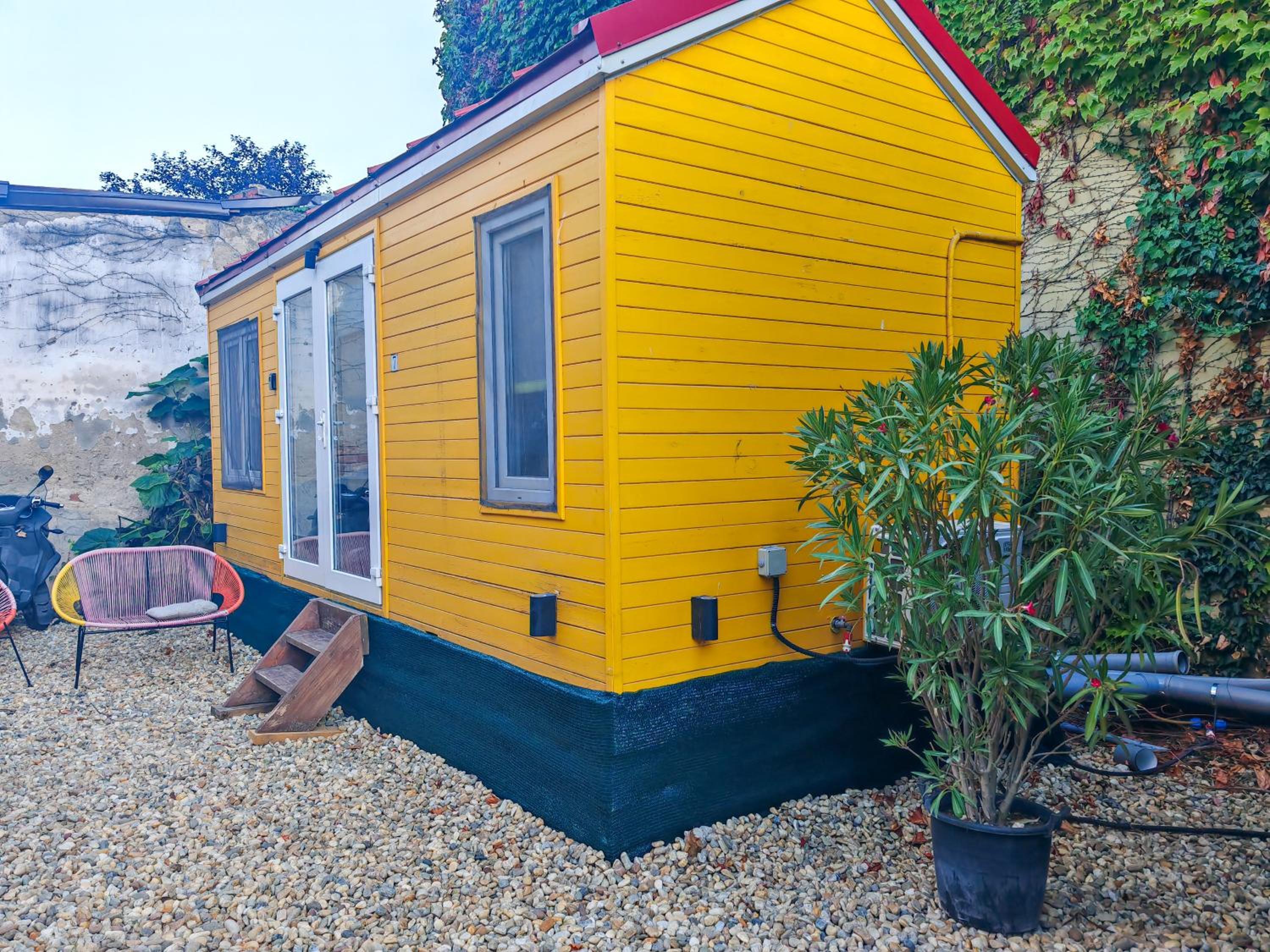 Pura Vida Downtown Tiny houses