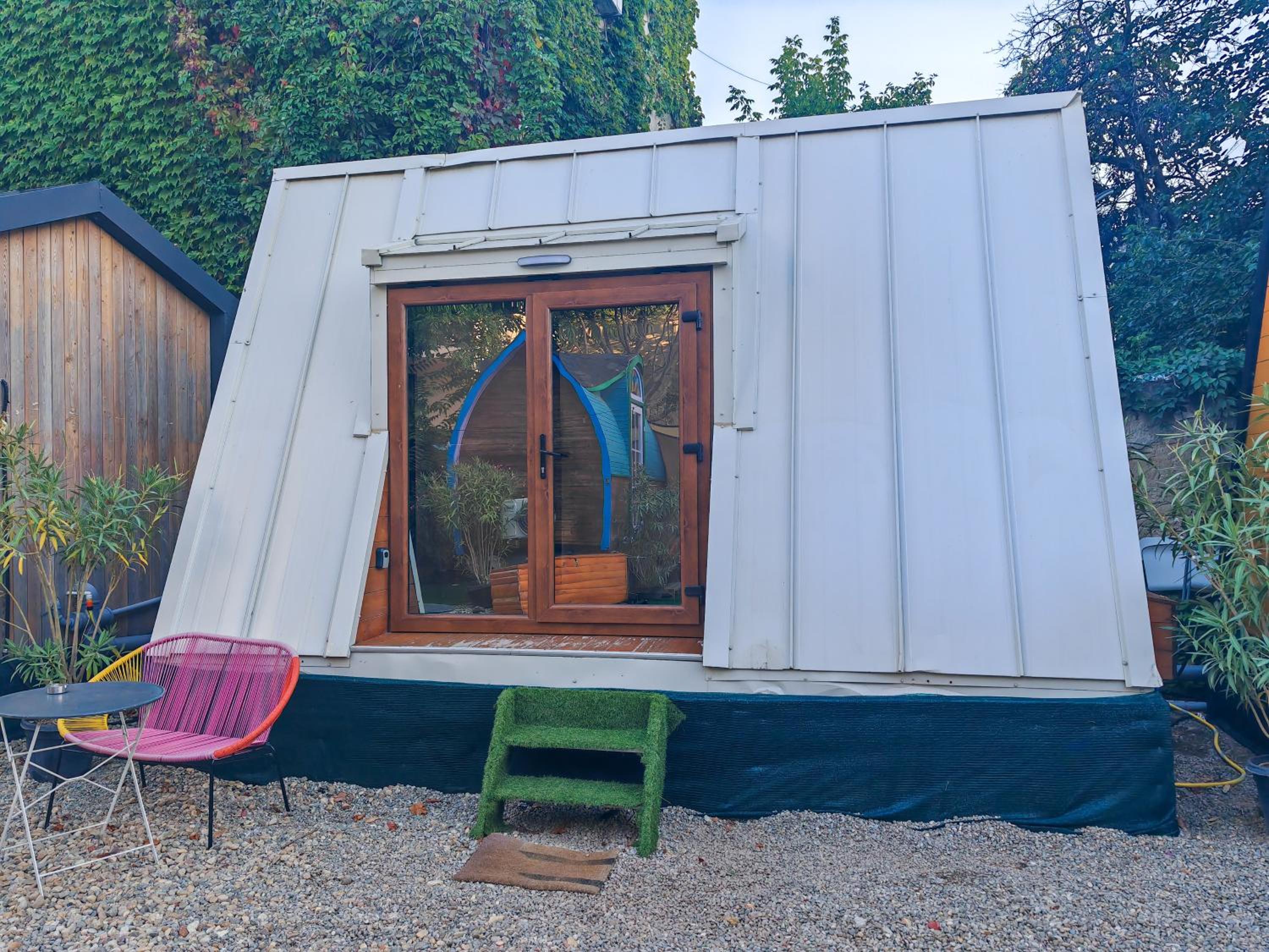 Pura Vida Downtown Tiny houses