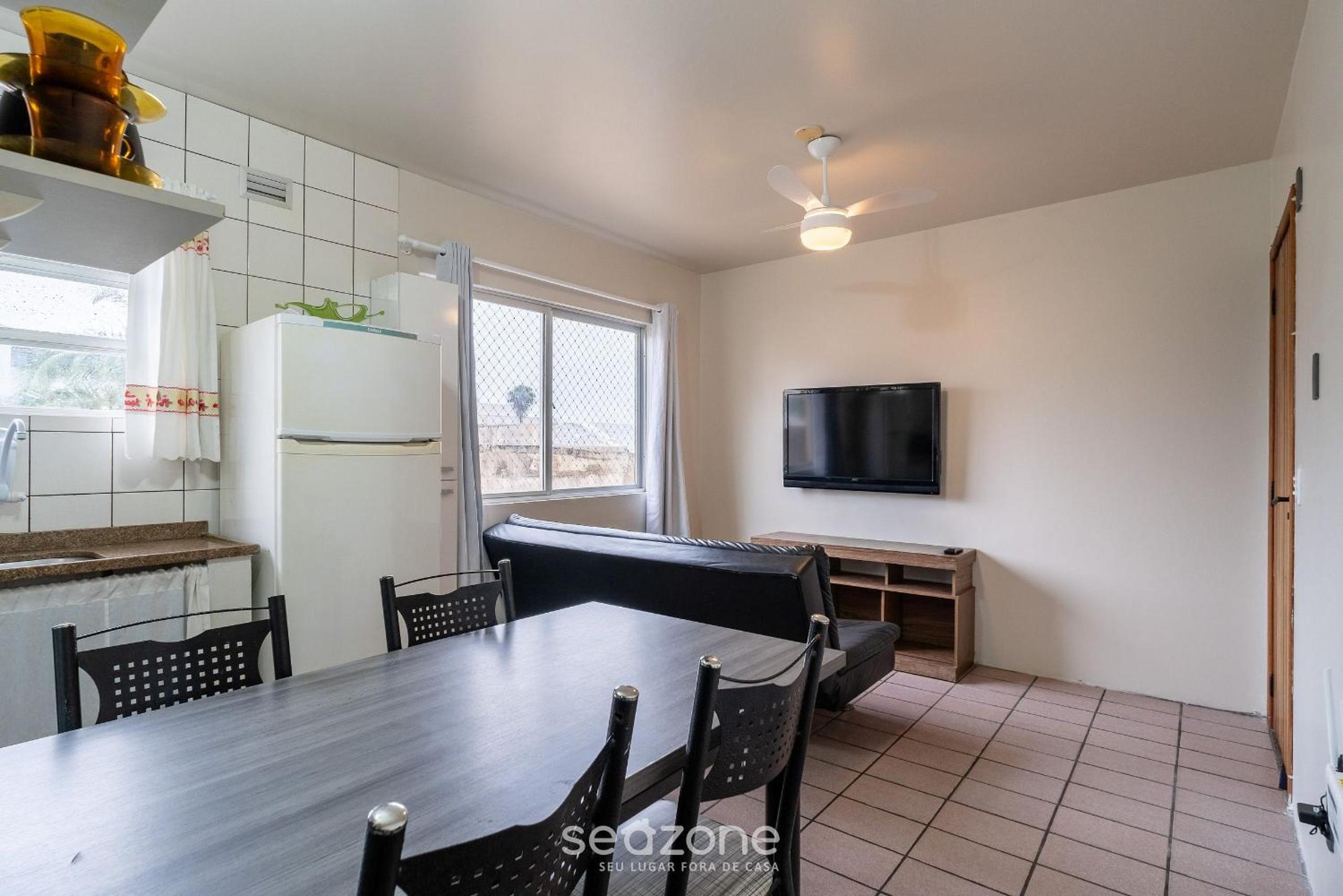 Apart 700m from the Beach in Floripa HYP0202