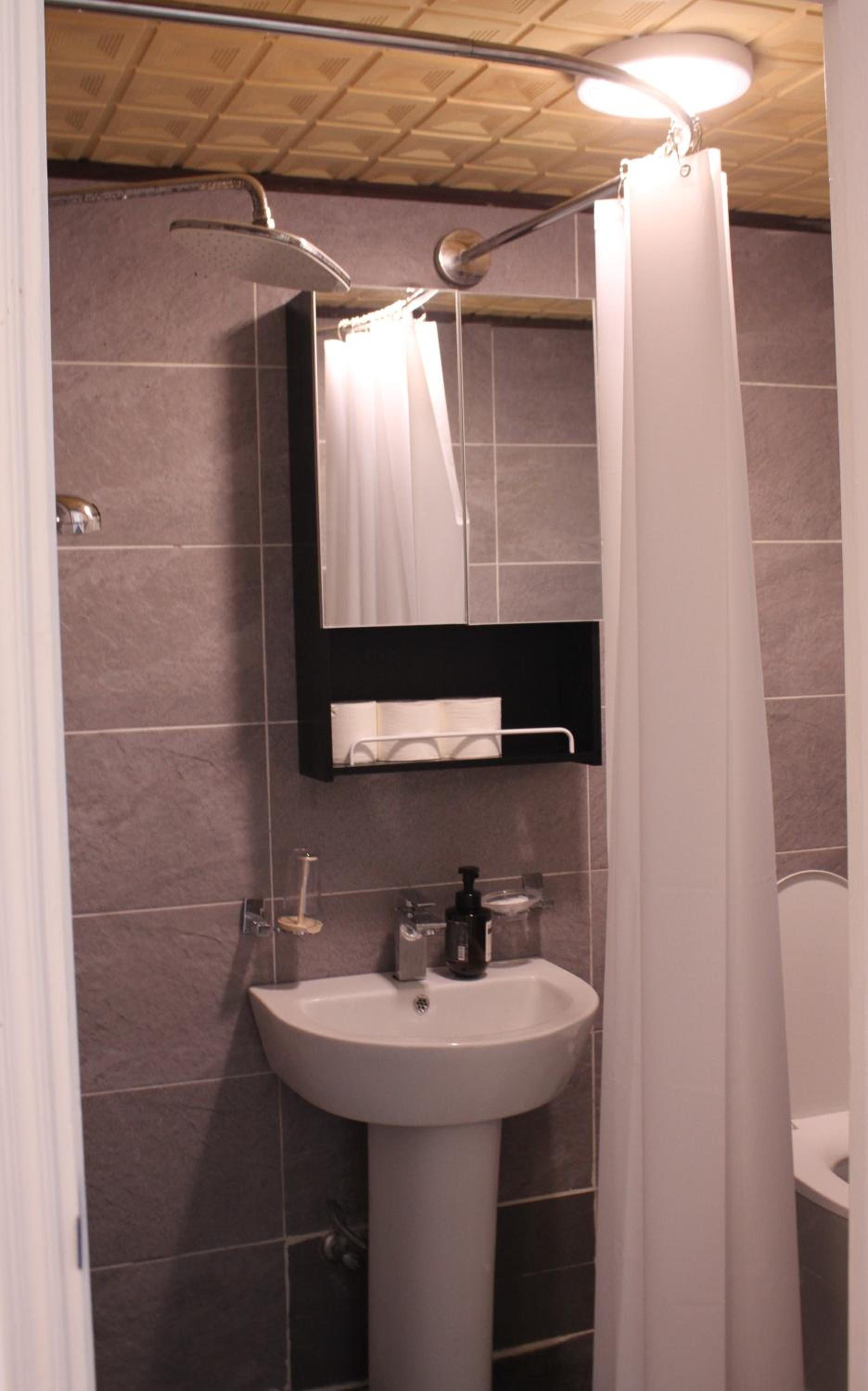 Central Hongdae Red Road Stay 4 Beds, Near Mangwon & Sangsu