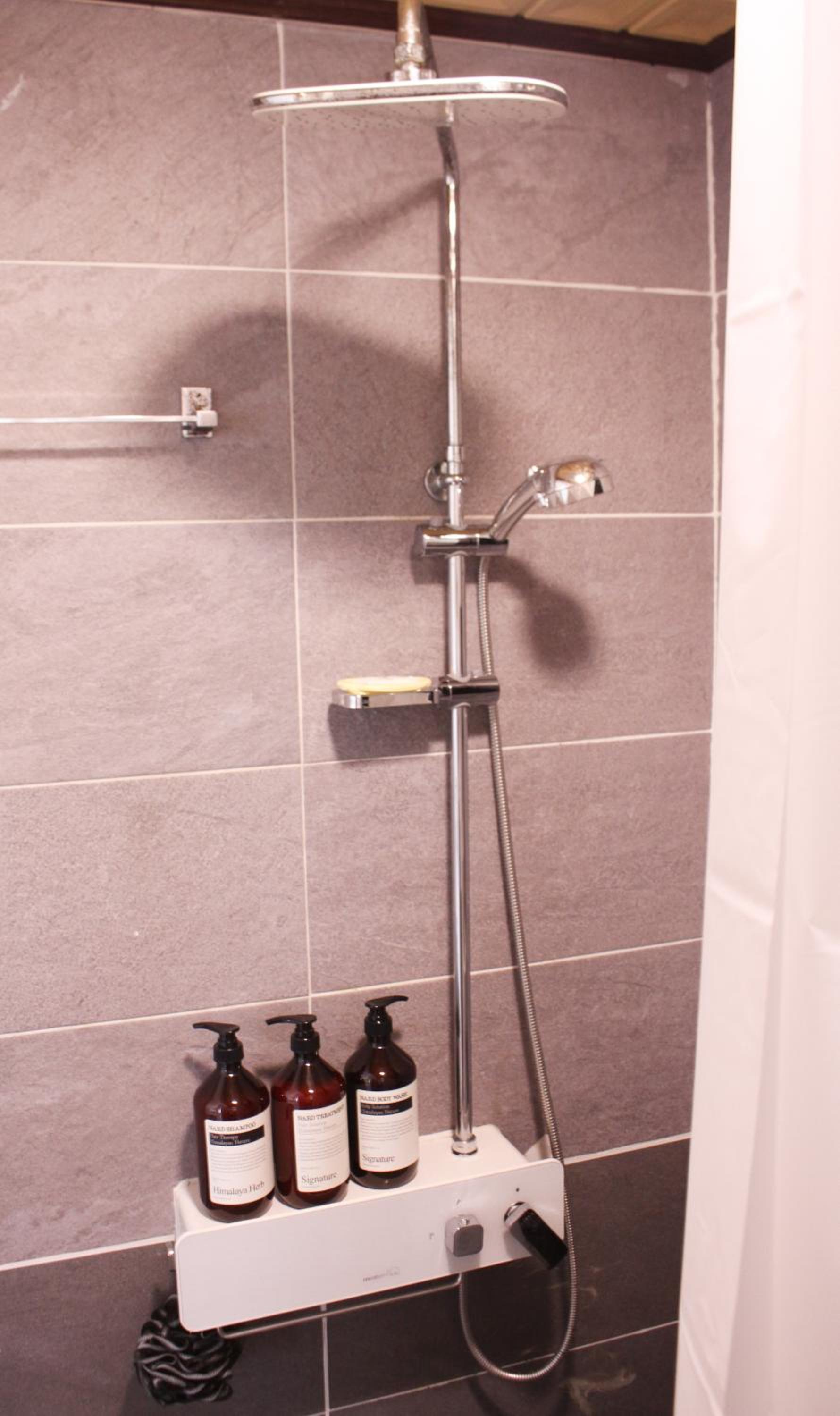 Central Hongdae Red Road Stay 4 Beds, Near Mangwon & Sangsu