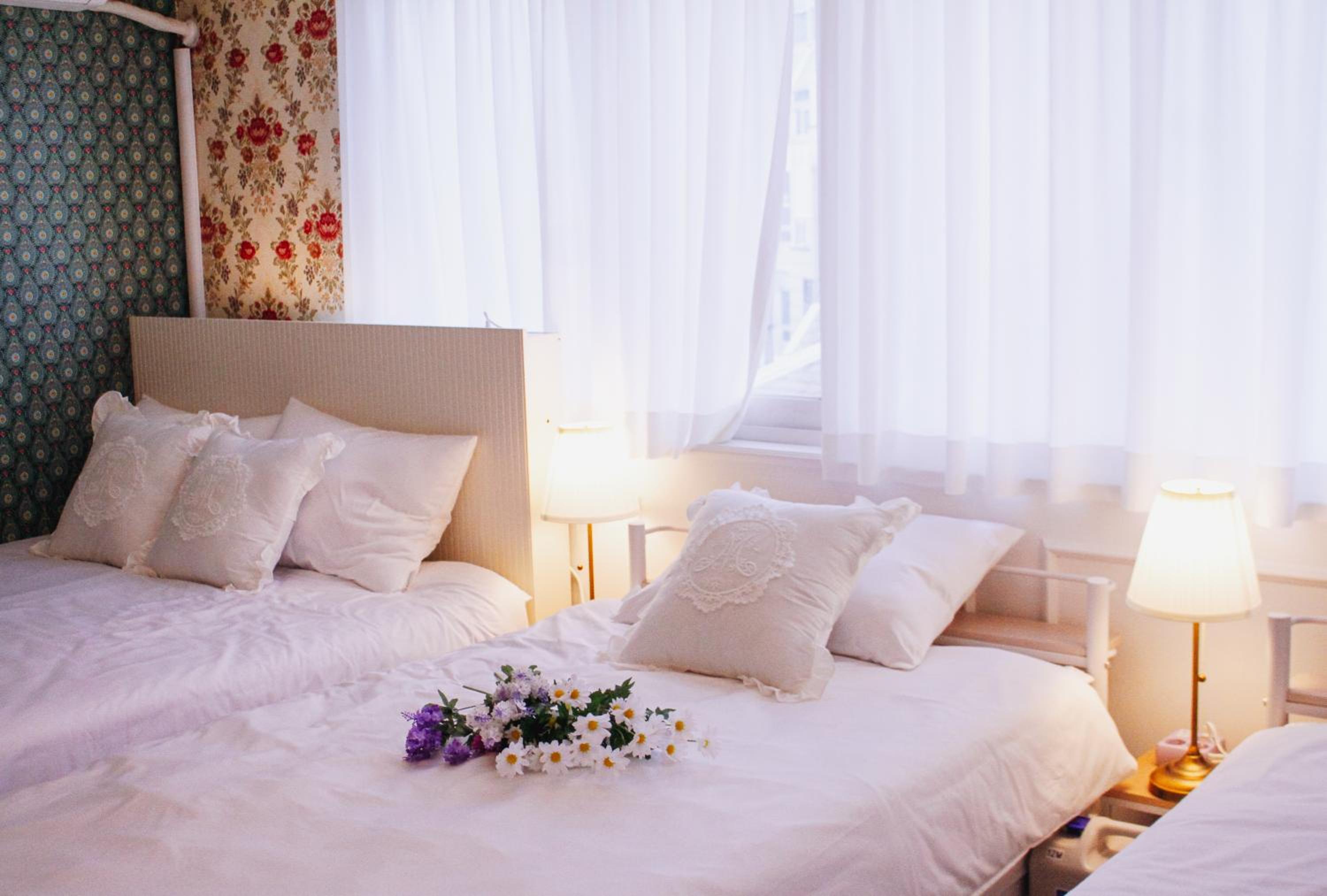 Central Hongdae Red Road Stay 4 Beds, Near Mangwon & Sangsu