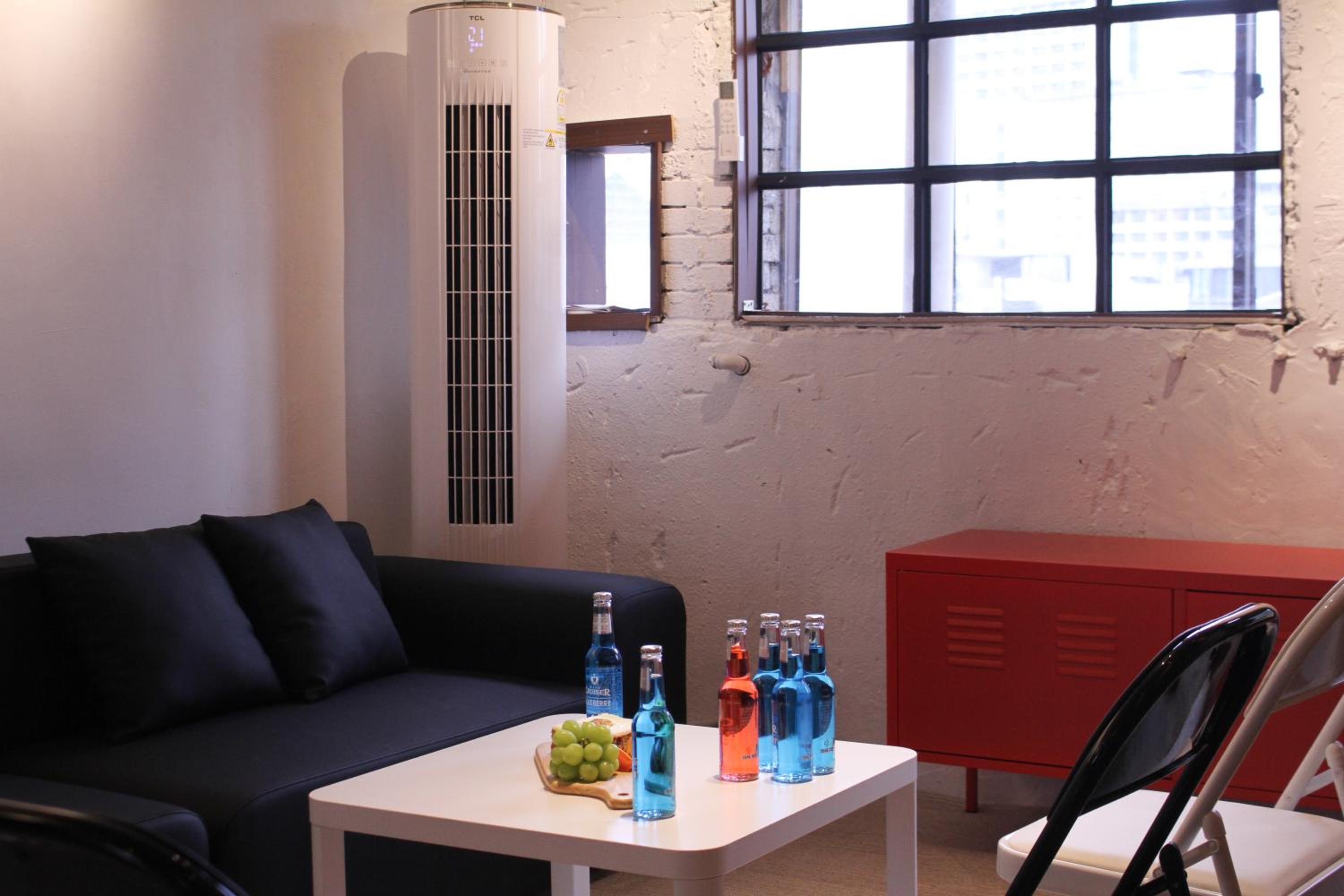 Central Hongdae Red Road Stay 4 Beds, Near Mangwon & Sangsu