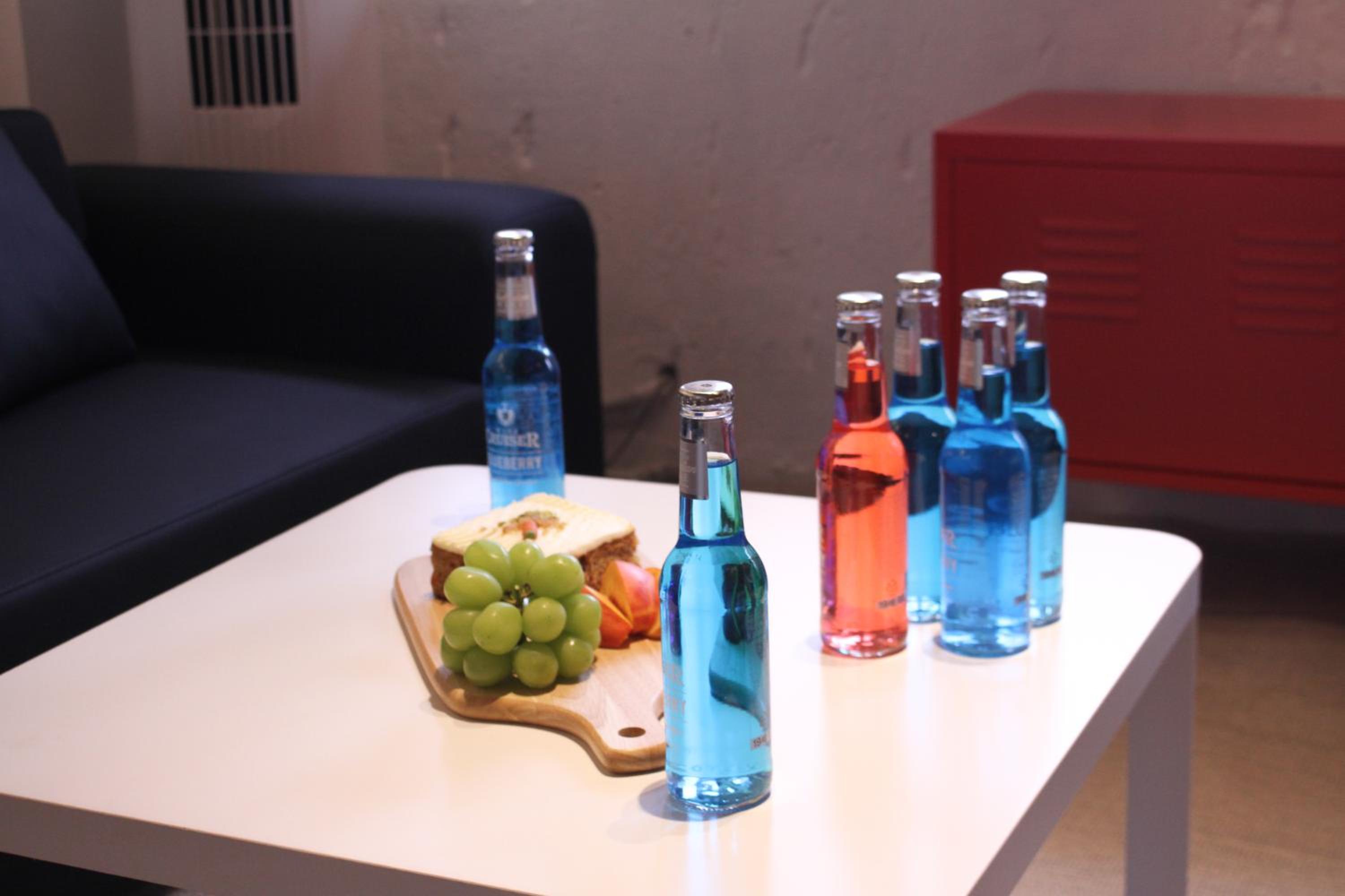 Central Hongdae Red Road Stay 4 Beds, Near Mangwon & Sangsu