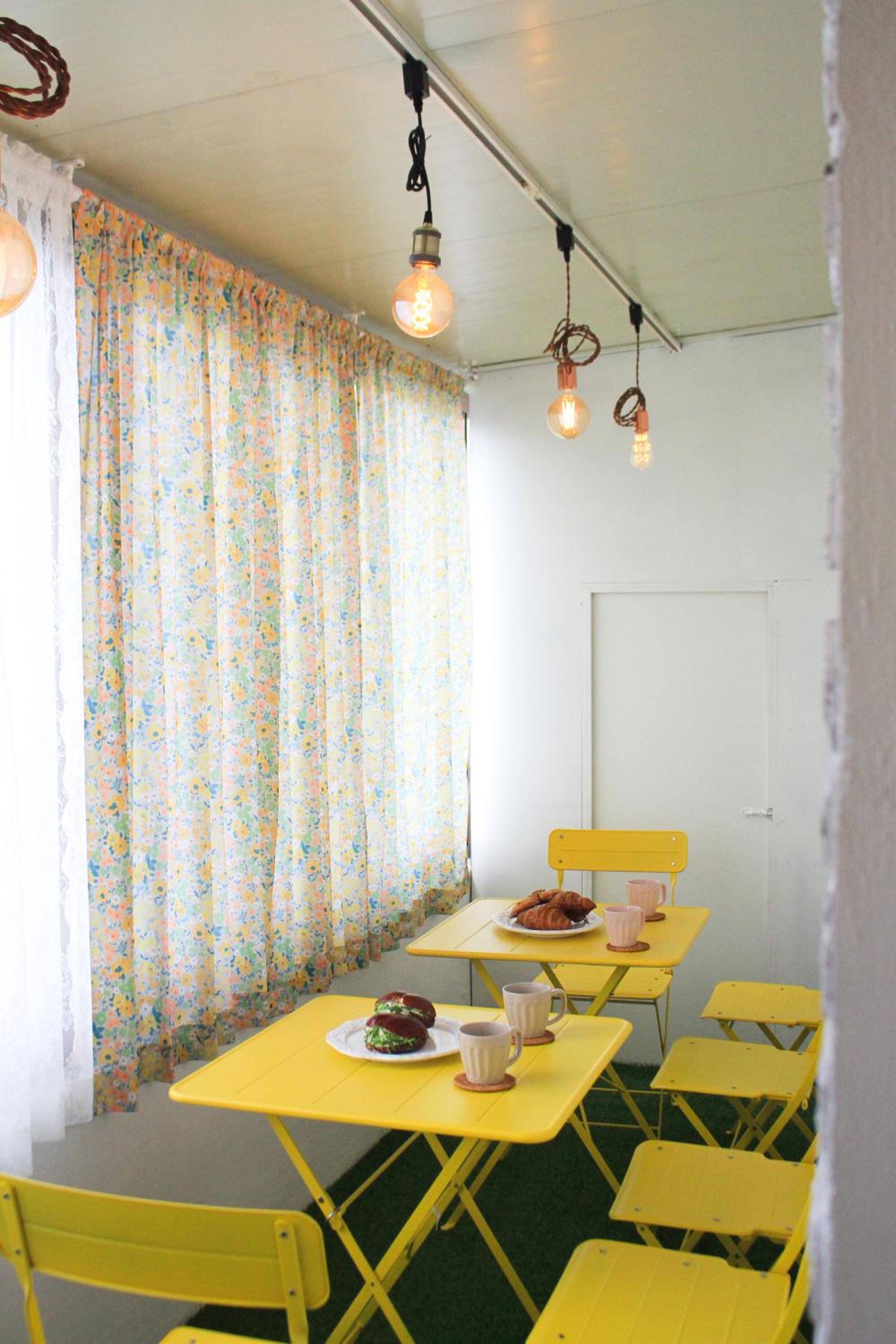 Central Hongdae Red Road Stay 4 Beds, Near Mangwon & Sangsu