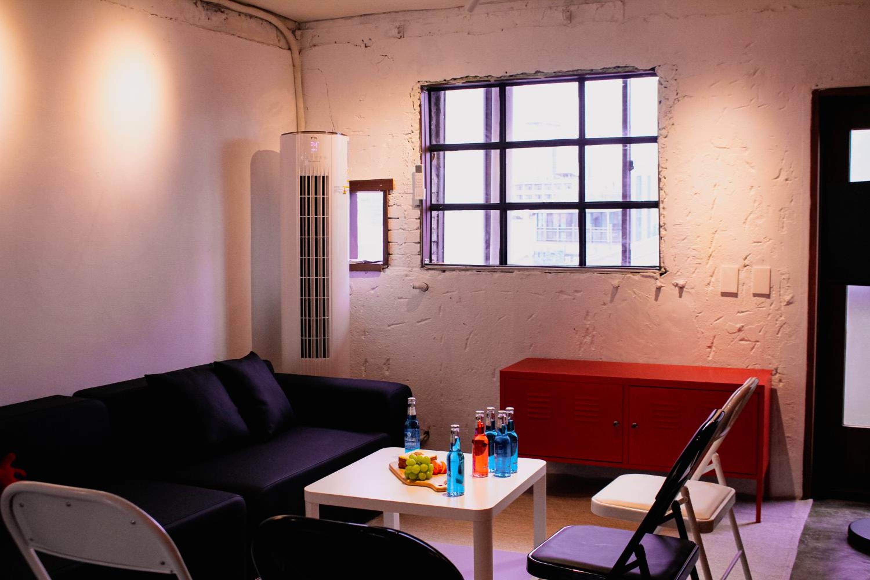 Central Hongdae Red Road Stay 4 Beds, Near Mangwon & Sangsu