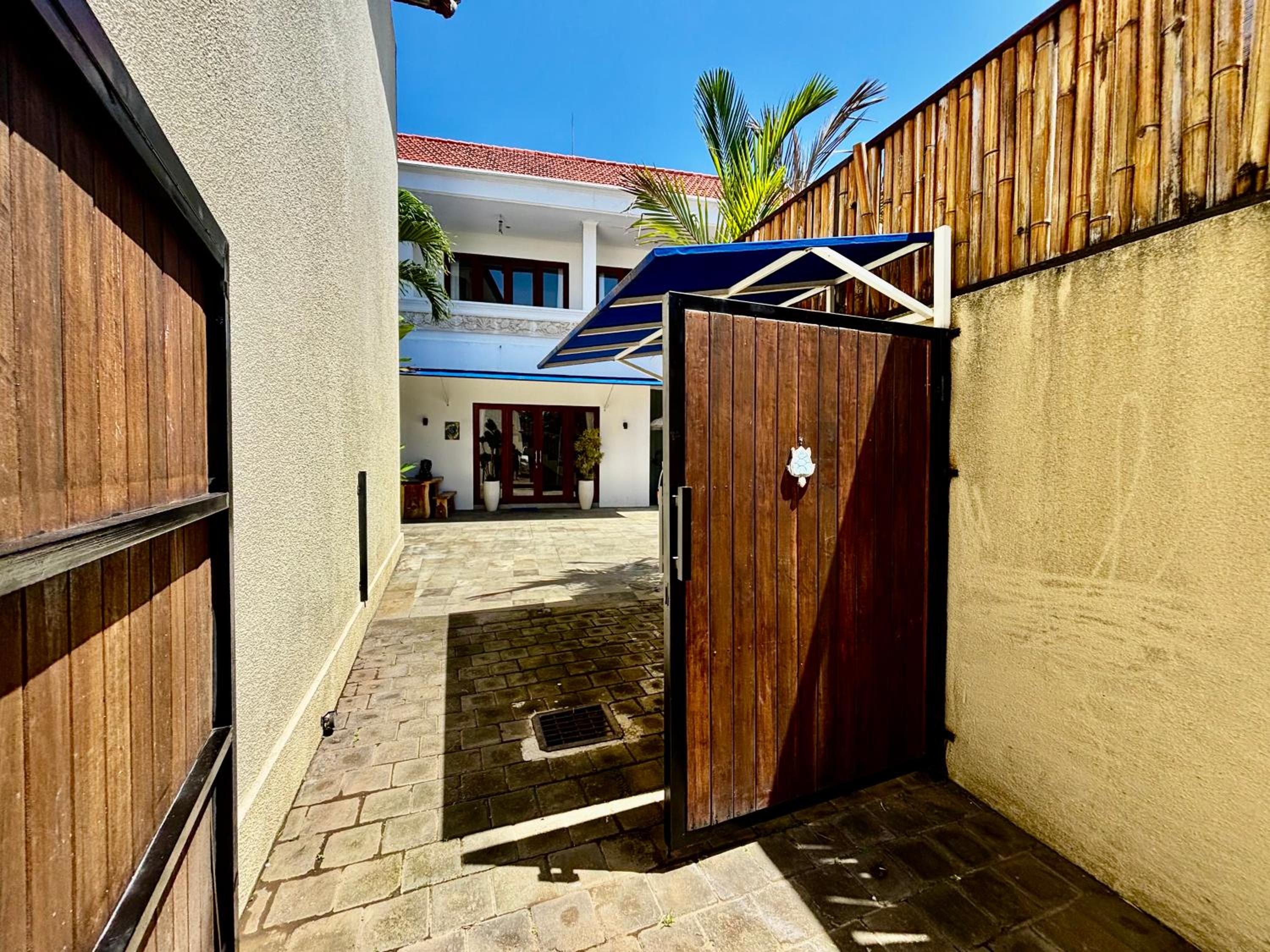 Diamond of Sanur, Bright & Spacious Luxury 3BR Villa with Private Pool Villa Bali Daze