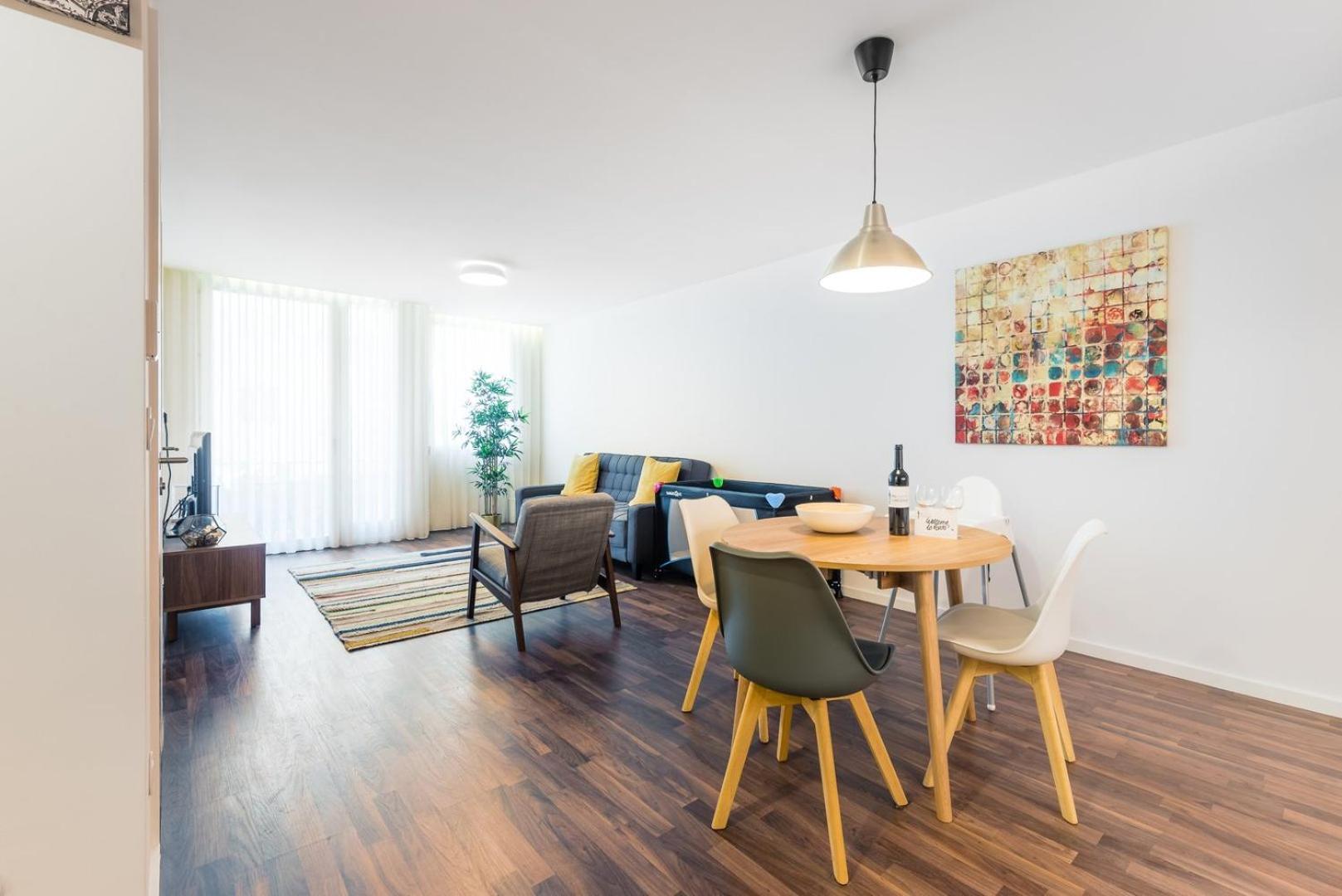 GuestReady - Square Painted Ceuta