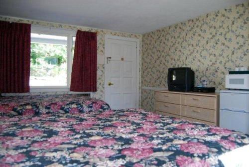 Oxen Yoke Motel