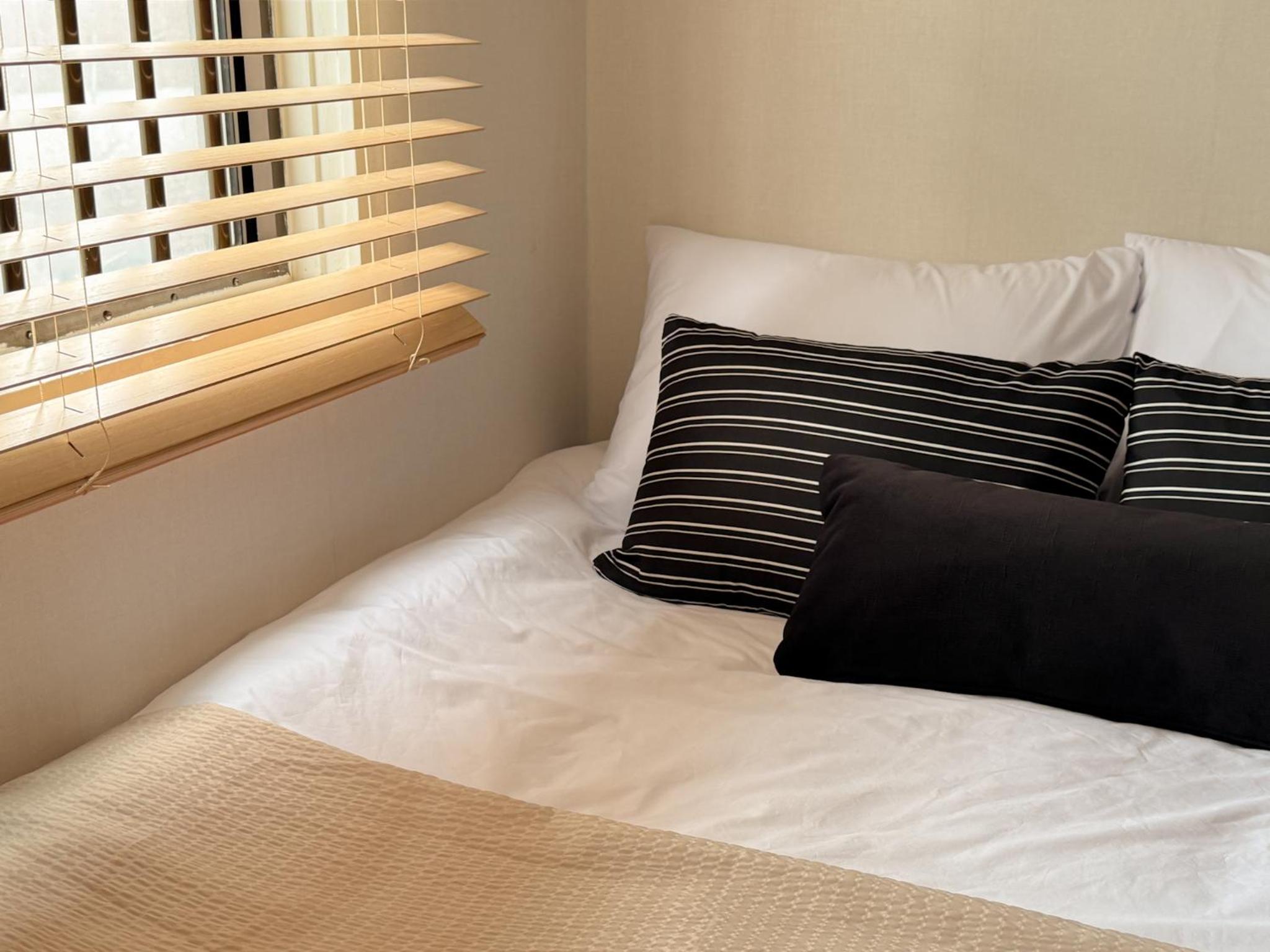 블랙앤우드 하우스, 합정역 도보 5분, 홍대 1정거장, 망원한강공원 Modern Cozy Seoul Loft, Hapjeong station 5 mins walk, Hongdae just 1 stop