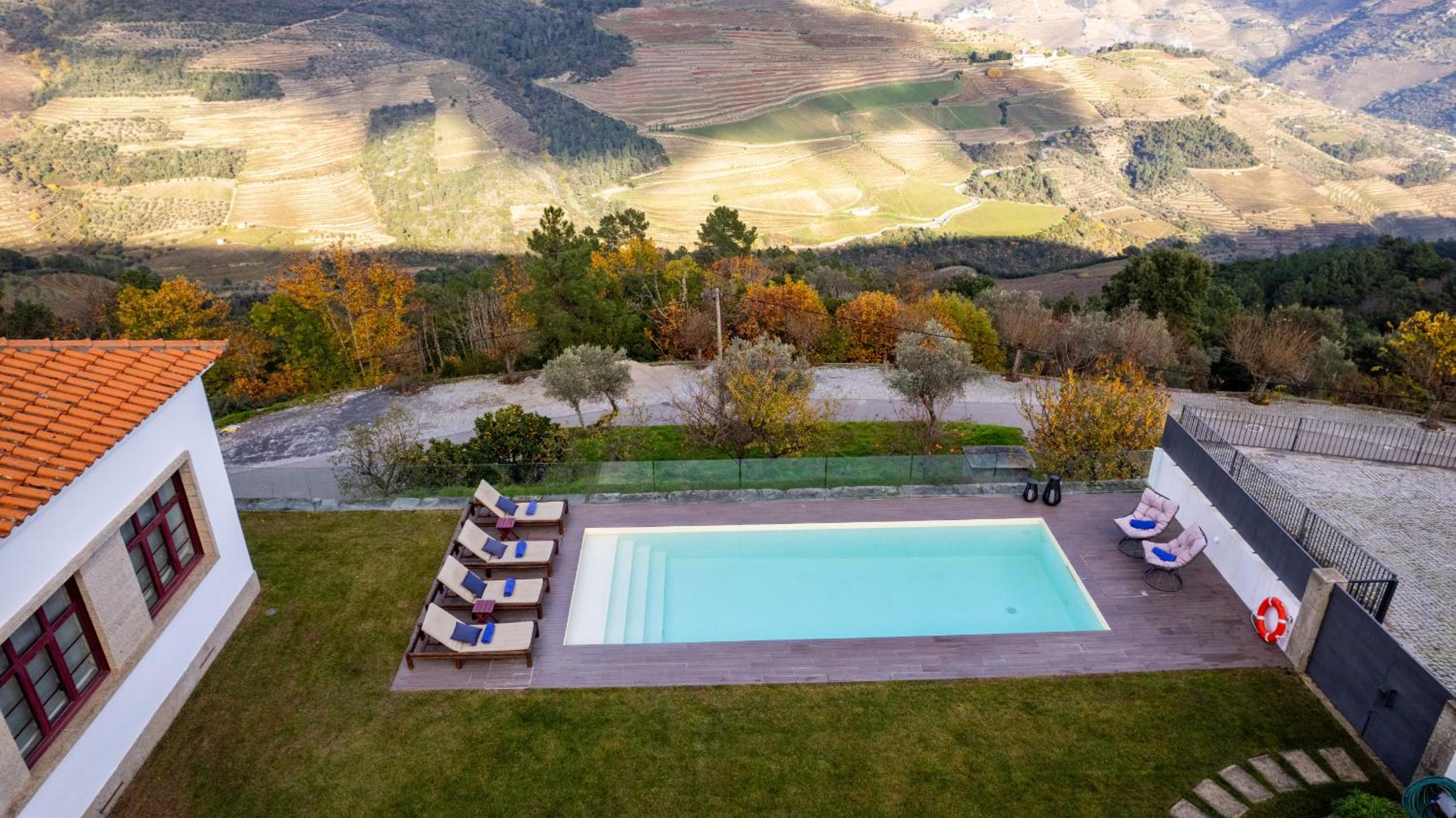 Spacious Villa with Private Pool & Garden in Douro, by Hopstays