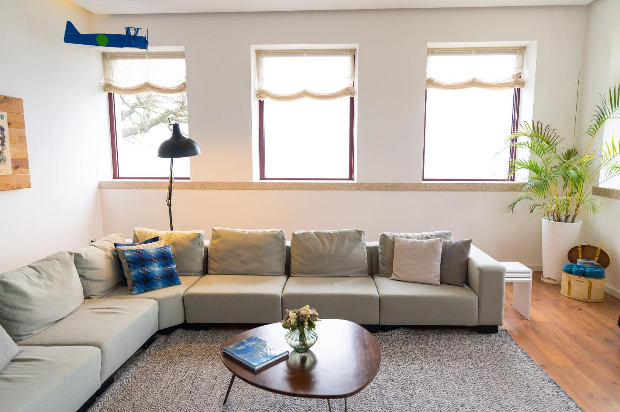 Spacious Villa with Private Pool & Garden in Douro, by Hopstays