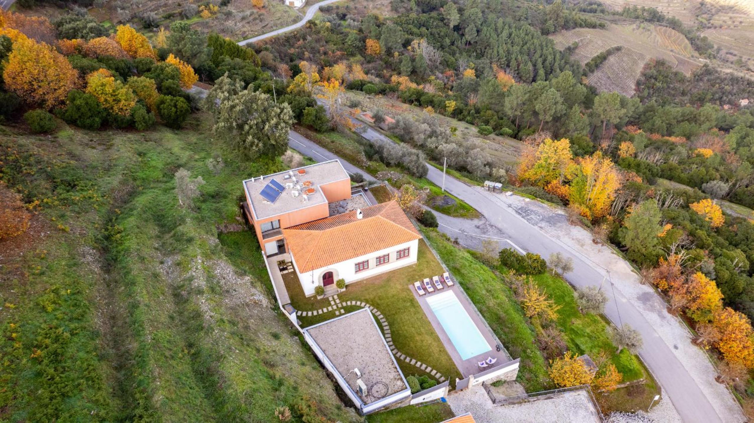 Spacious Villa with Private Pool & Garden in Douro, by Hopstays