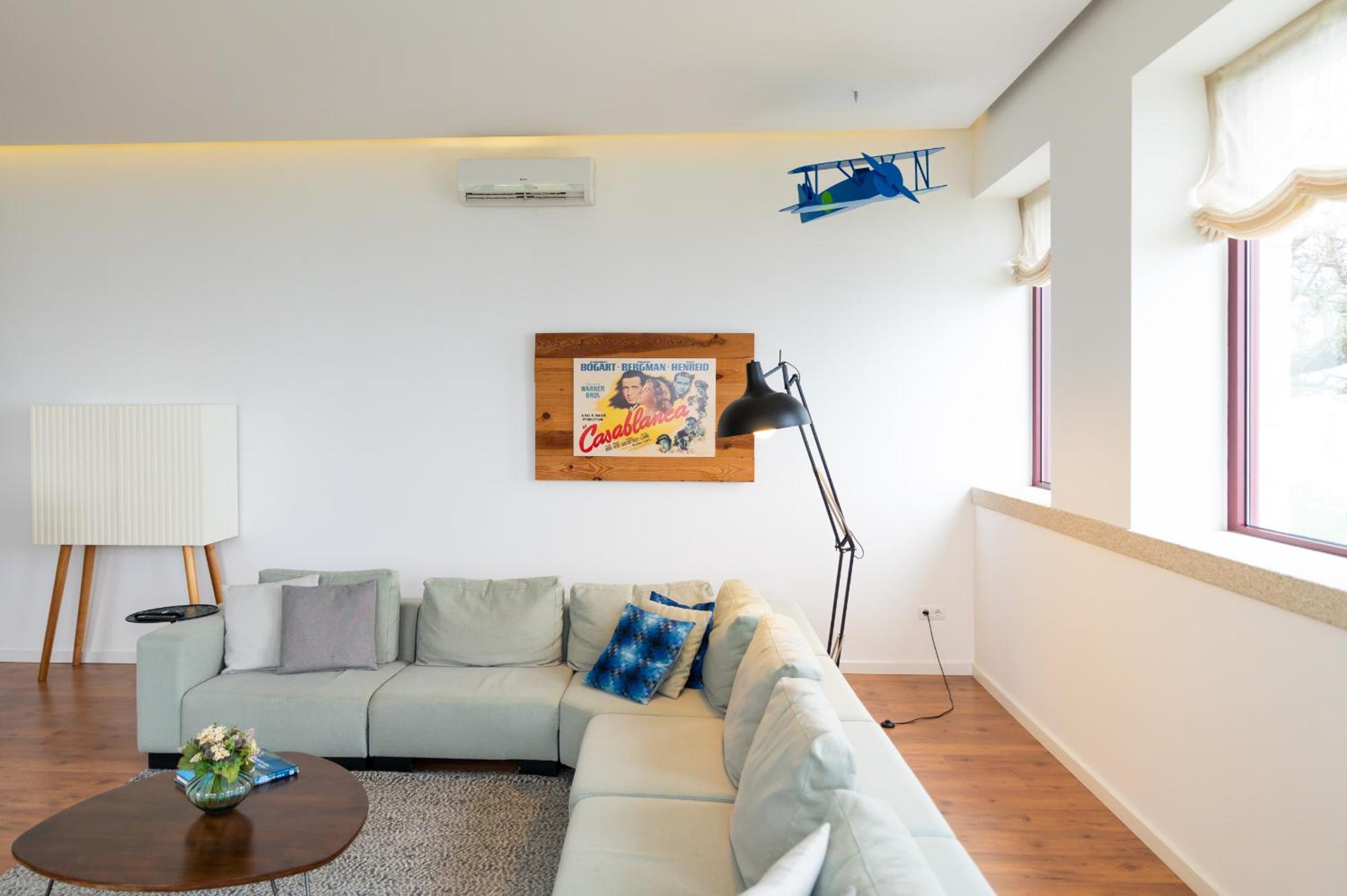 Spacious Villa with Private Pool & Garden in Douro, by Hopstays