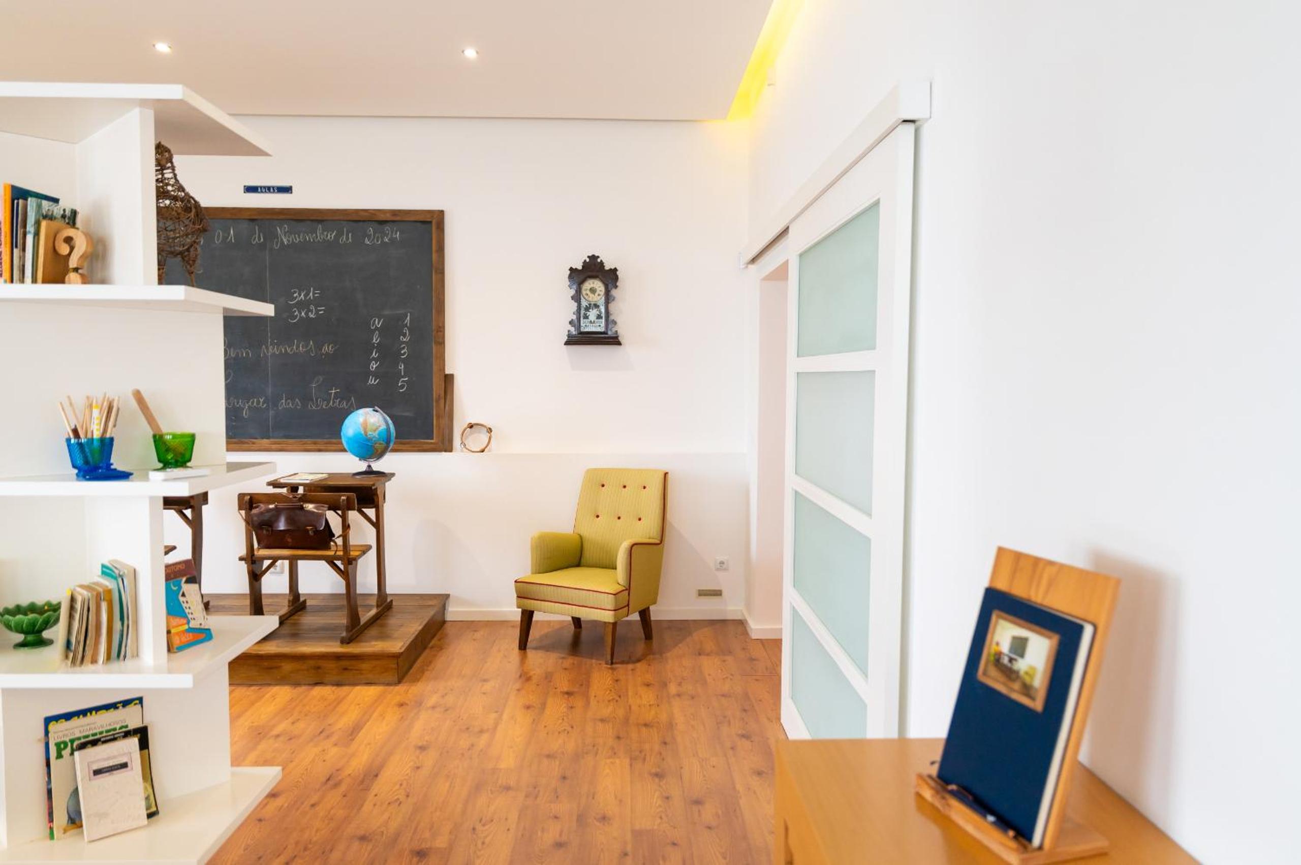 Spacious Villa with Private Pool & Garden in Douro, by Hopstays