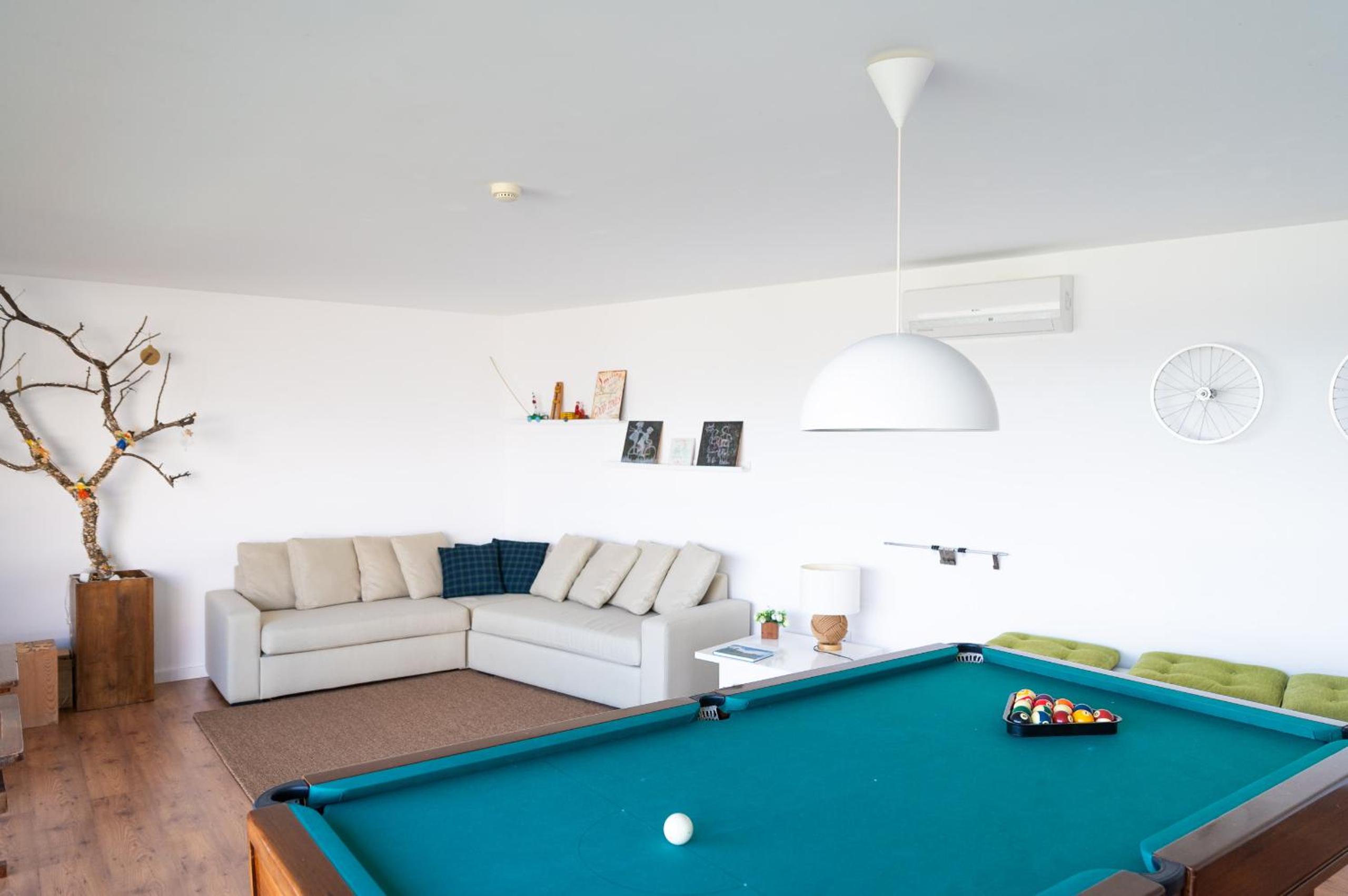 Spacious Villa with Private Pool & Garden in Douro, by Hopstays