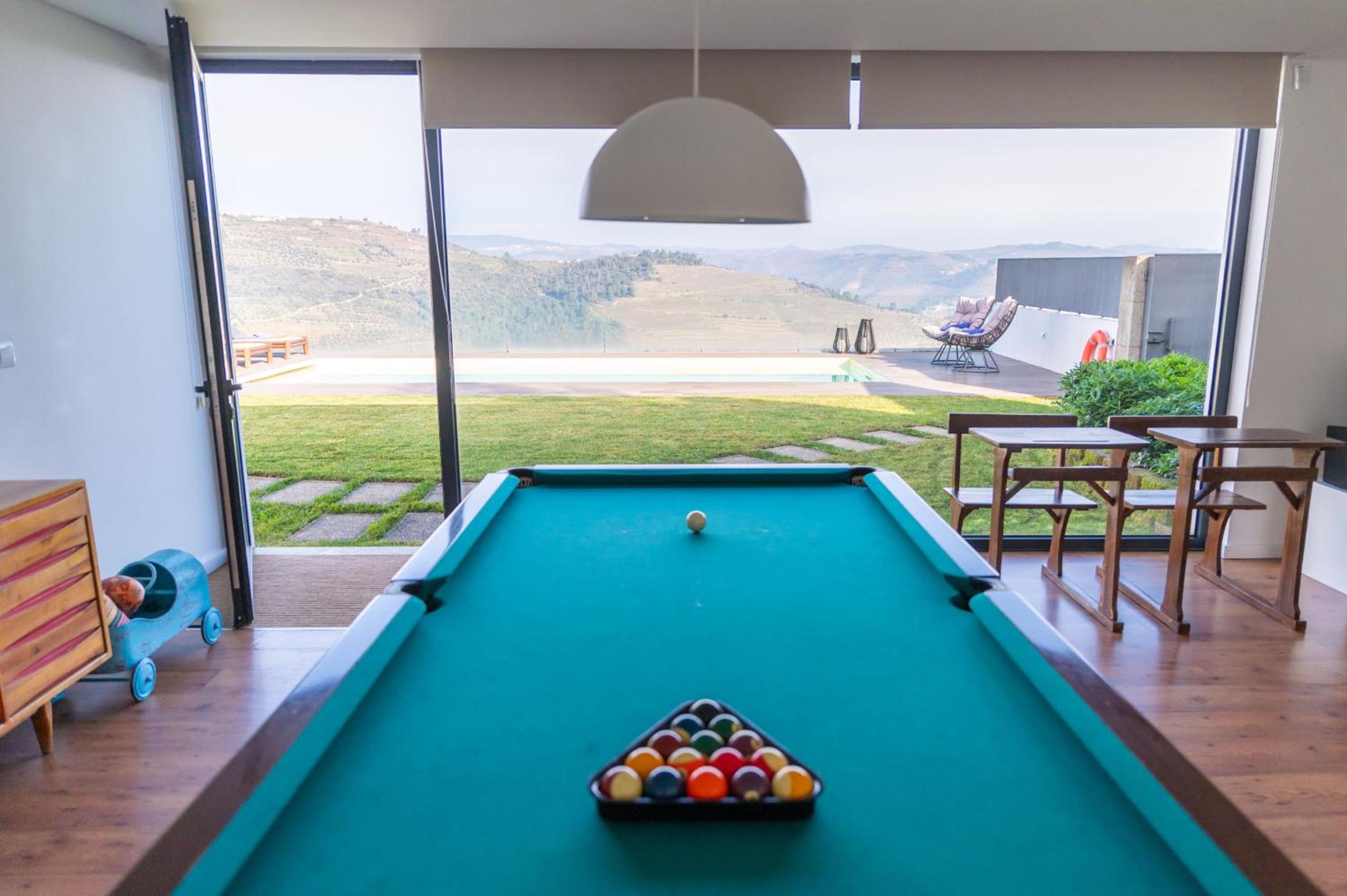 Spacious Villa with Private Pool & Garden in Douro, by Hopstays
