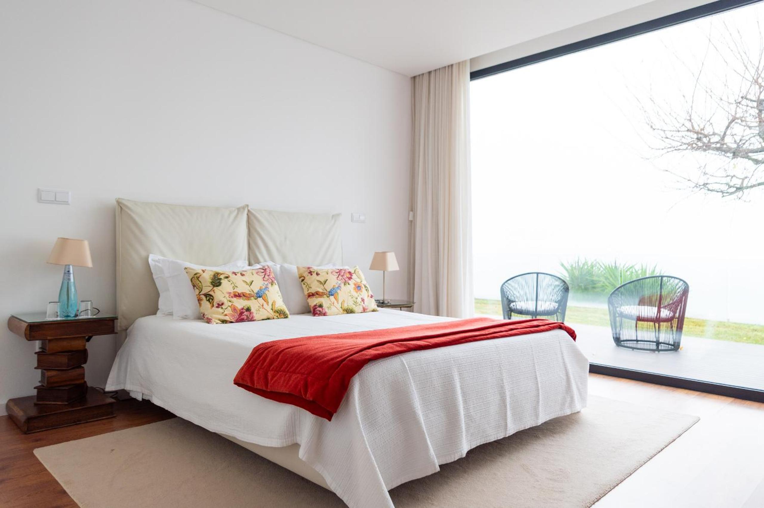 Spacious Villa with Private Pool & Garden in Douro, by Hopstays