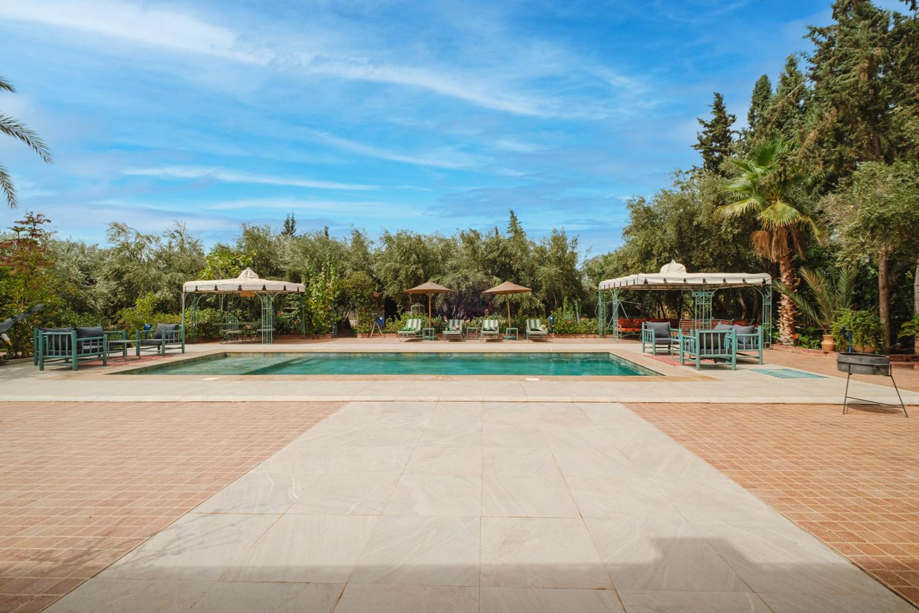 Dar Salah - Eddine Oasis Pool & SPA