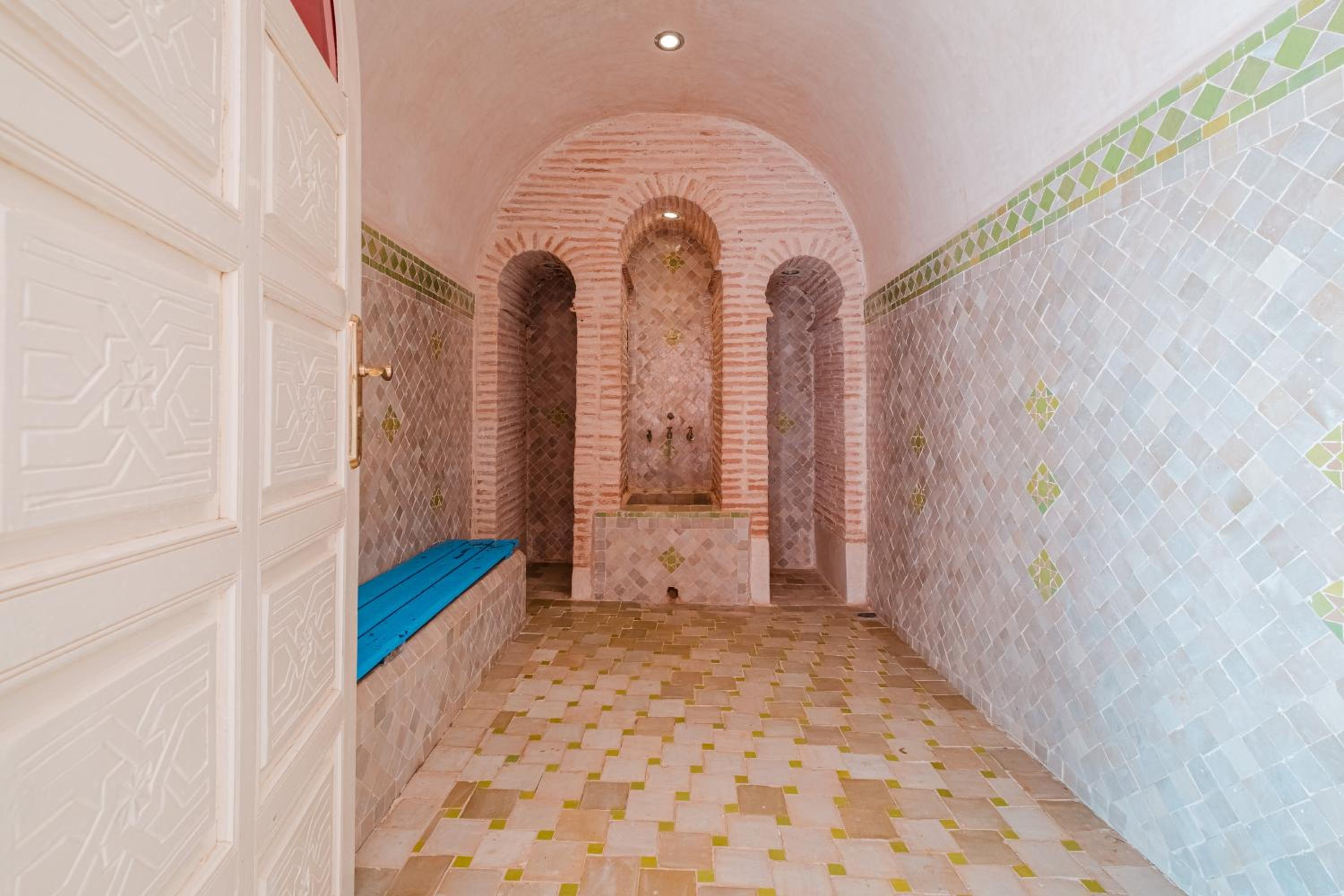 Dar Salah - Eddine Oasis Pool & SPA