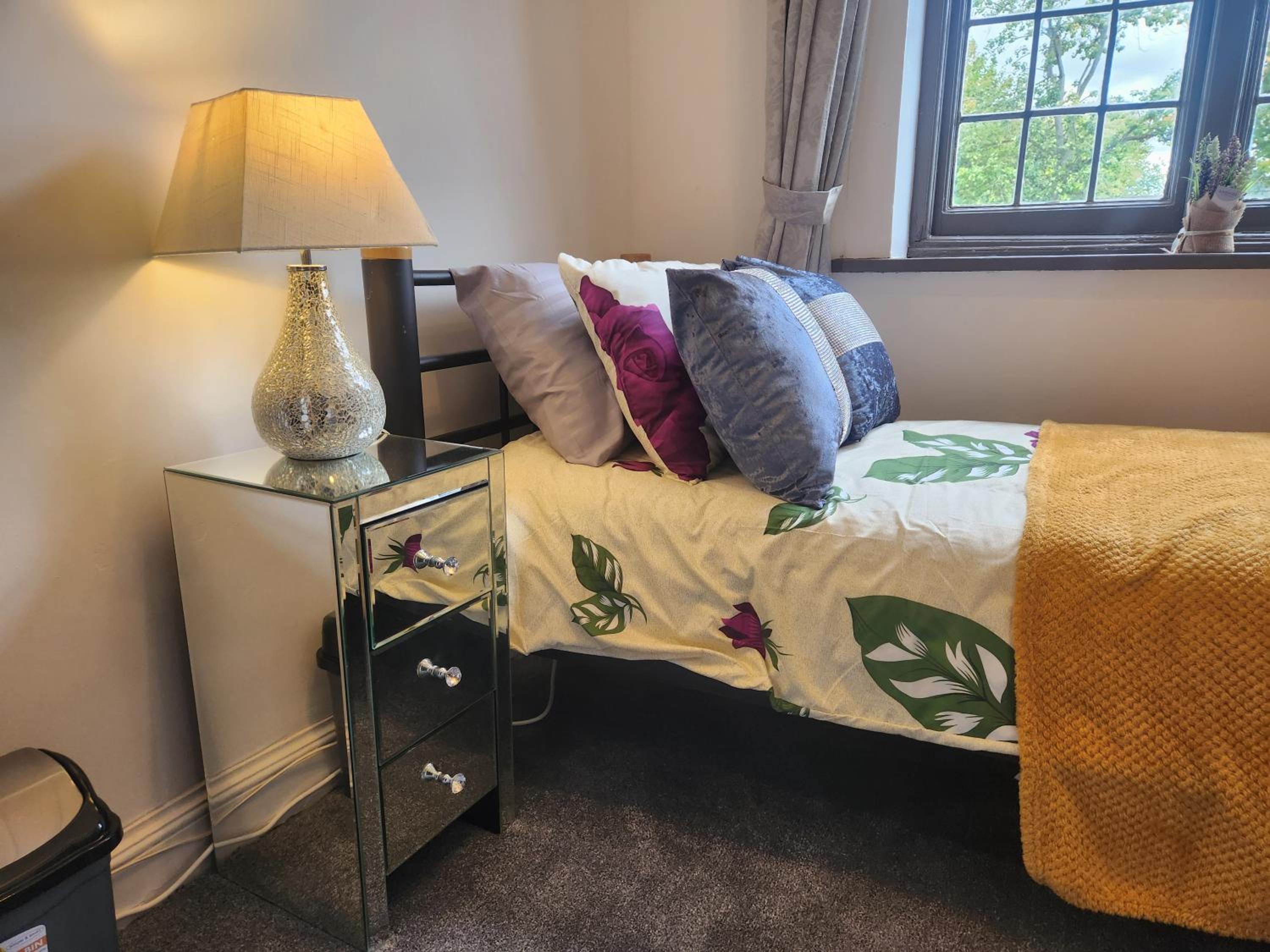 Luxury Cottage Stay Rooms Free Wifi Old Trafford Manchester