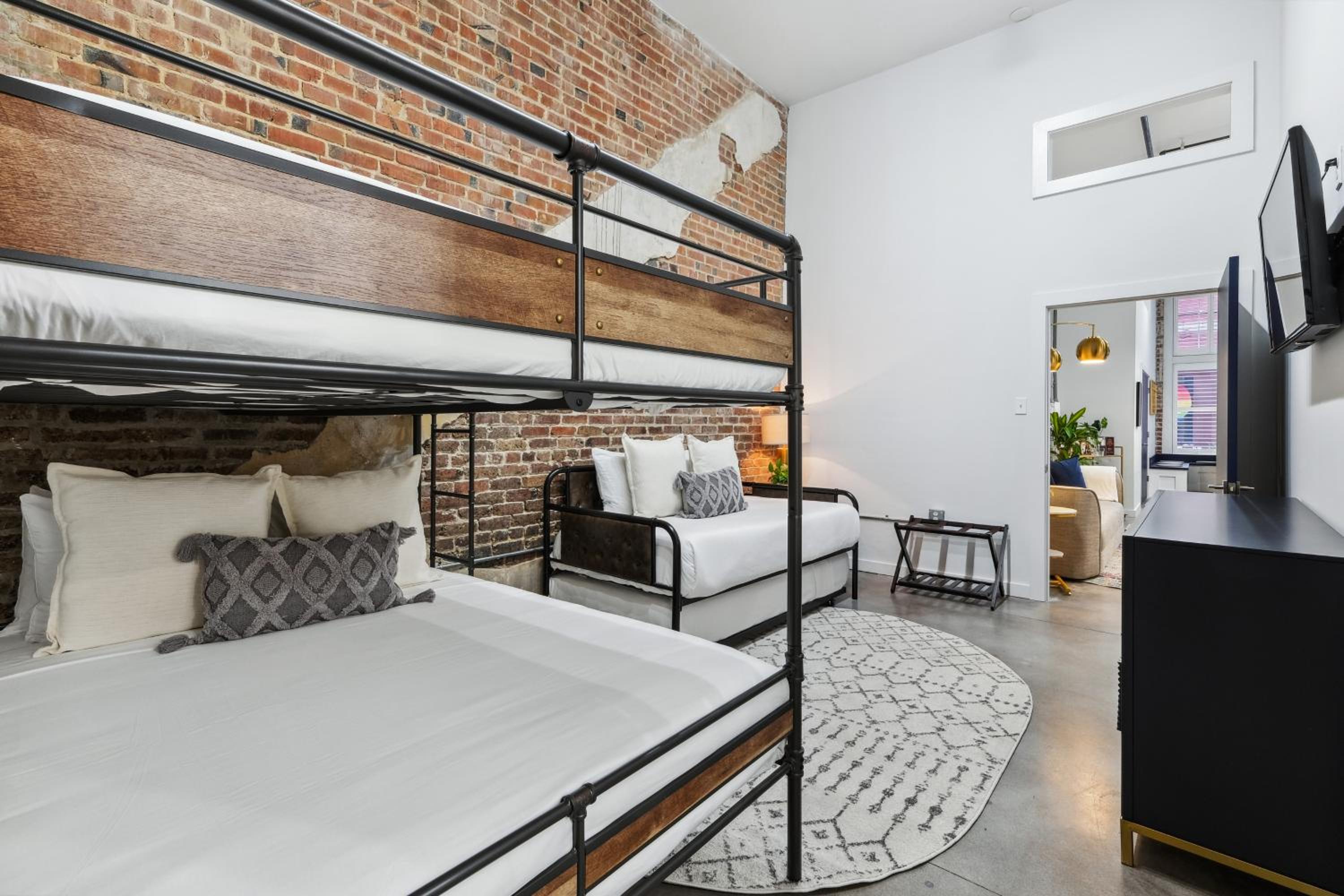 Exquisite Flat in Arts District
