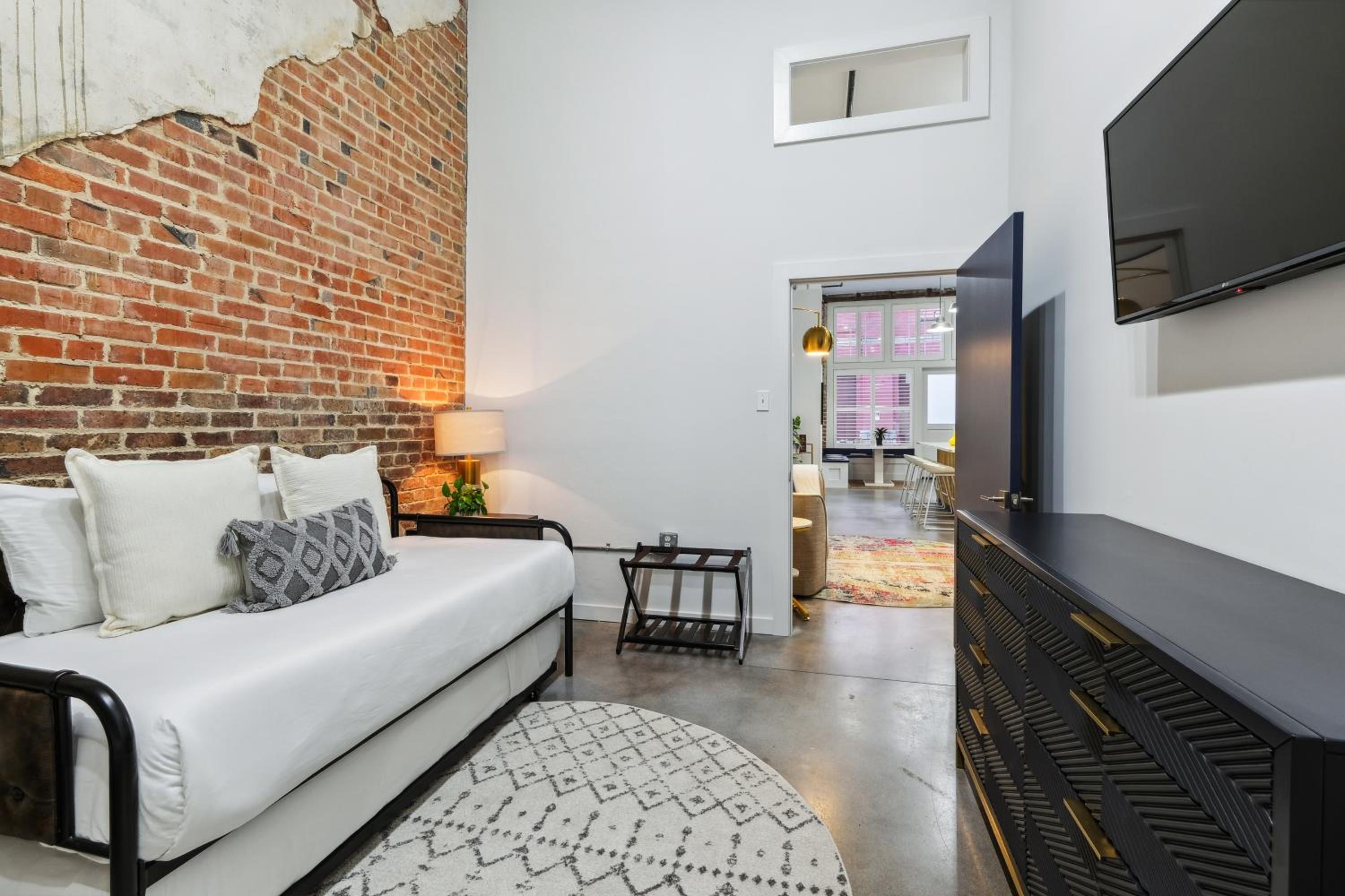Exquisite Flat in Arts District