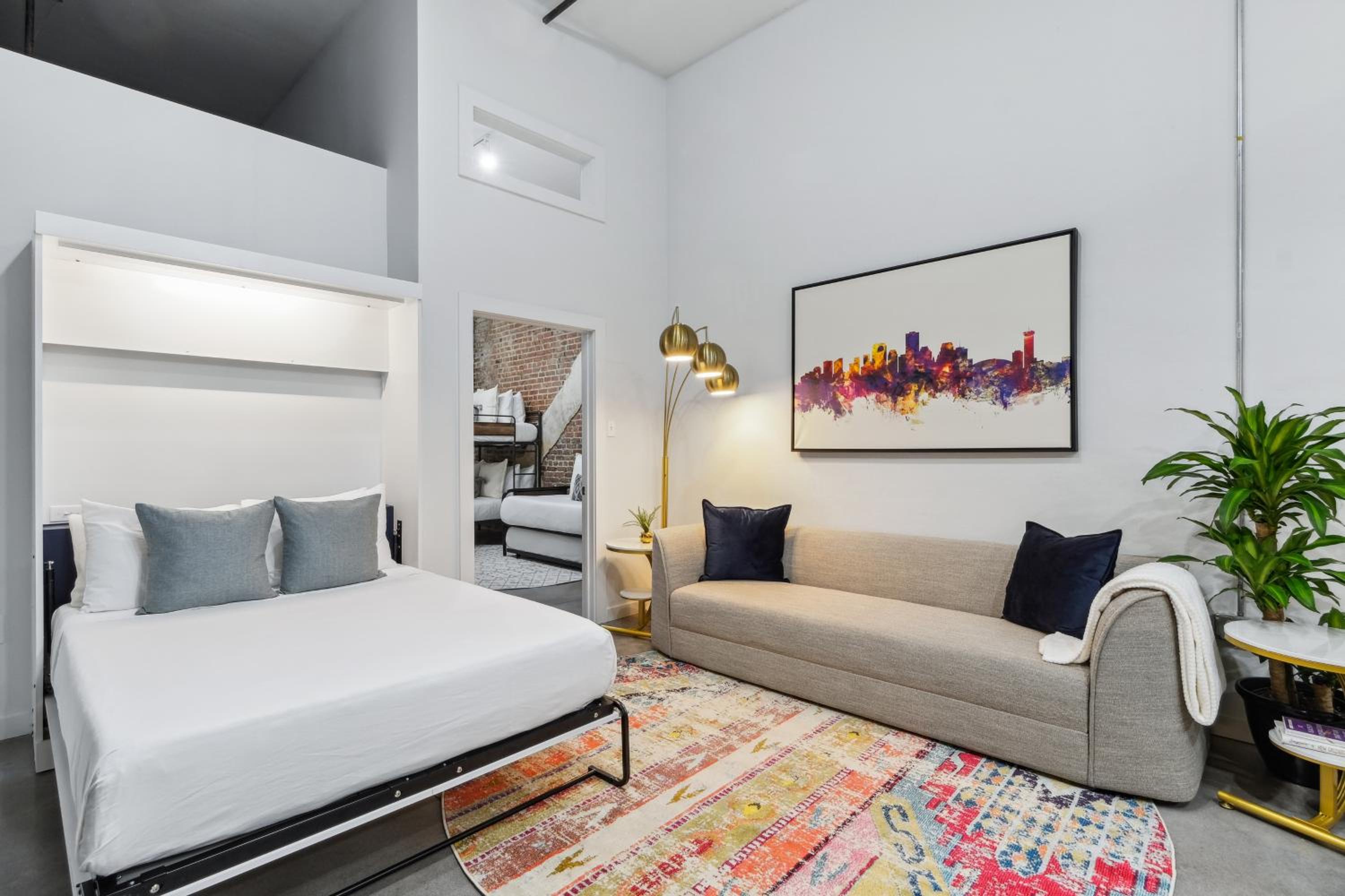 Exquisite Flat in Arts District
