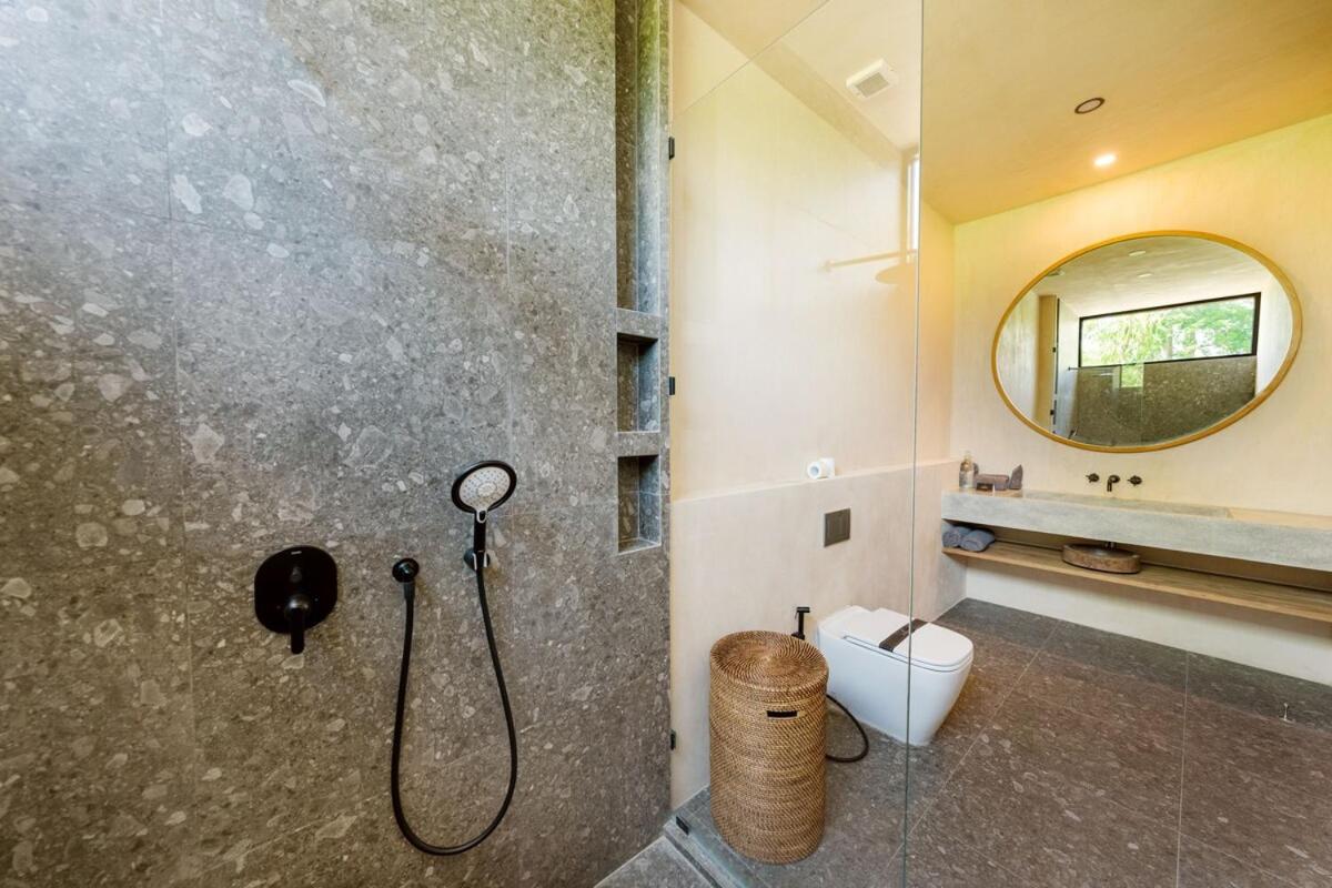 Villa Sunset Serenity 2BR Sunset & Beach Gateway