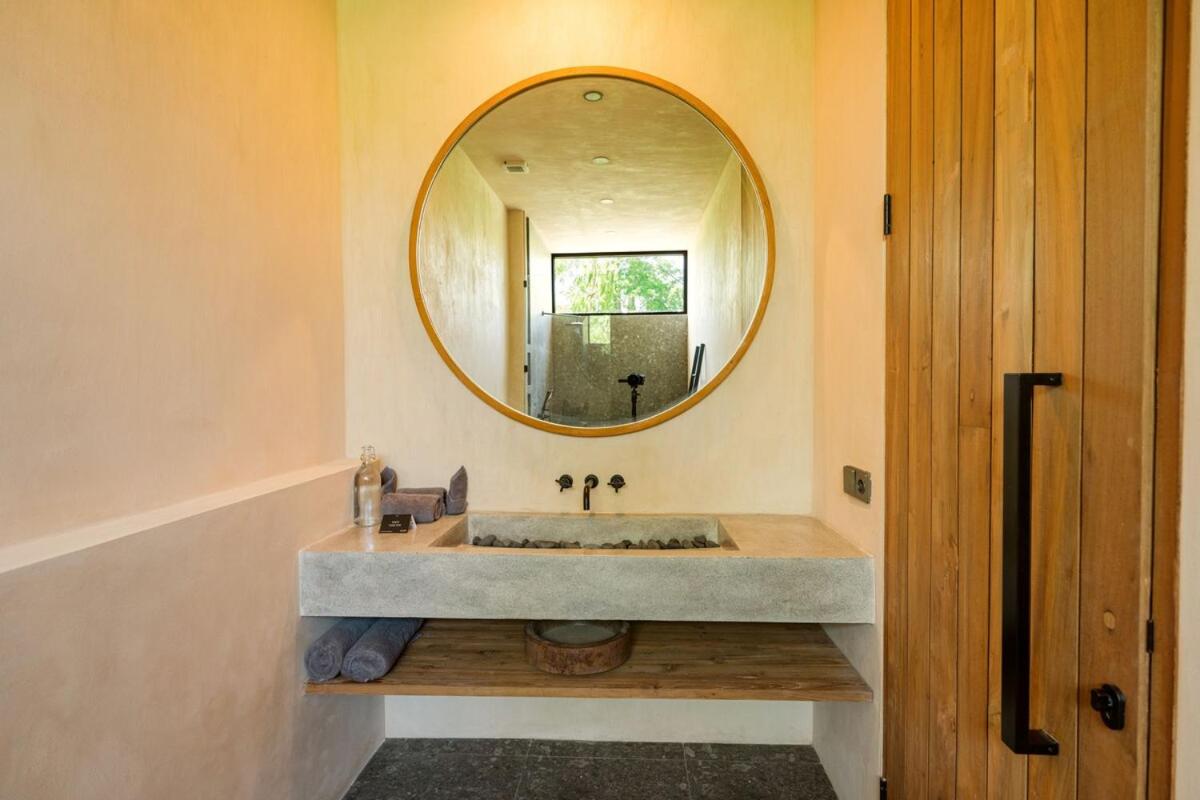 Villa Sunset Serenity 2BR Sunset & Beach Gateway