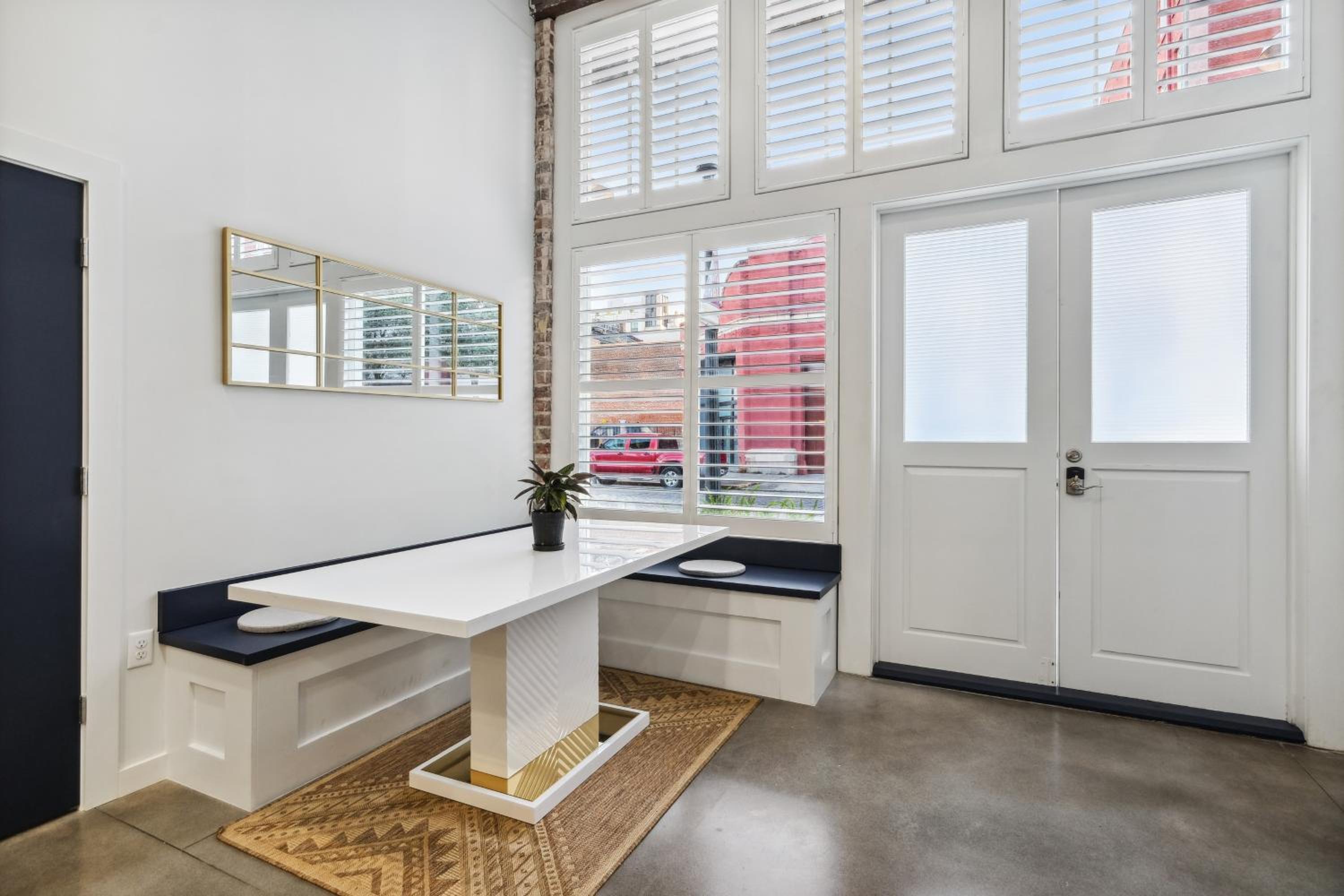 Exquisite Flat in Arts District