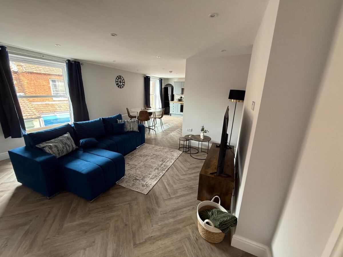Luxury Holt Duplex with Bath Suite