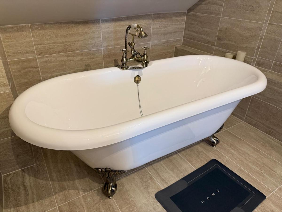 Luxury Holt Duplex with Bath Suite