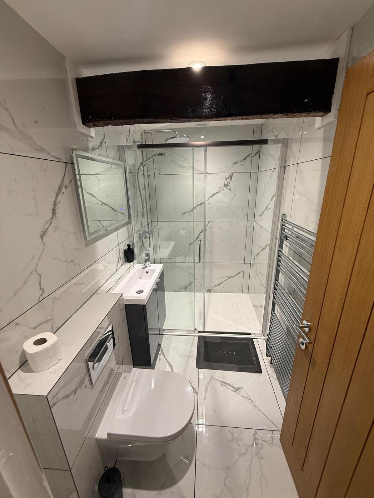 Luxury Holt Duplex with Bath Suite