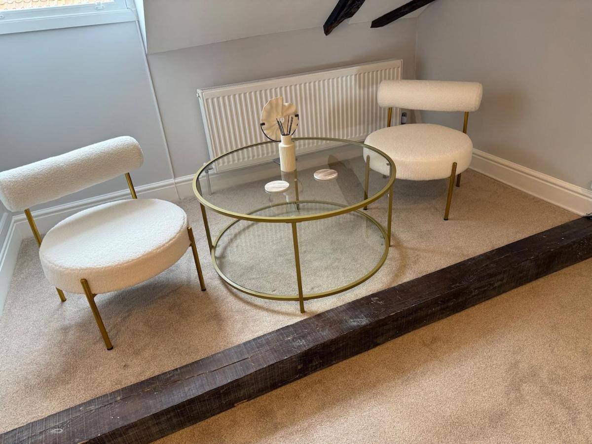 Luxury Holt Duplex with Bath Suite