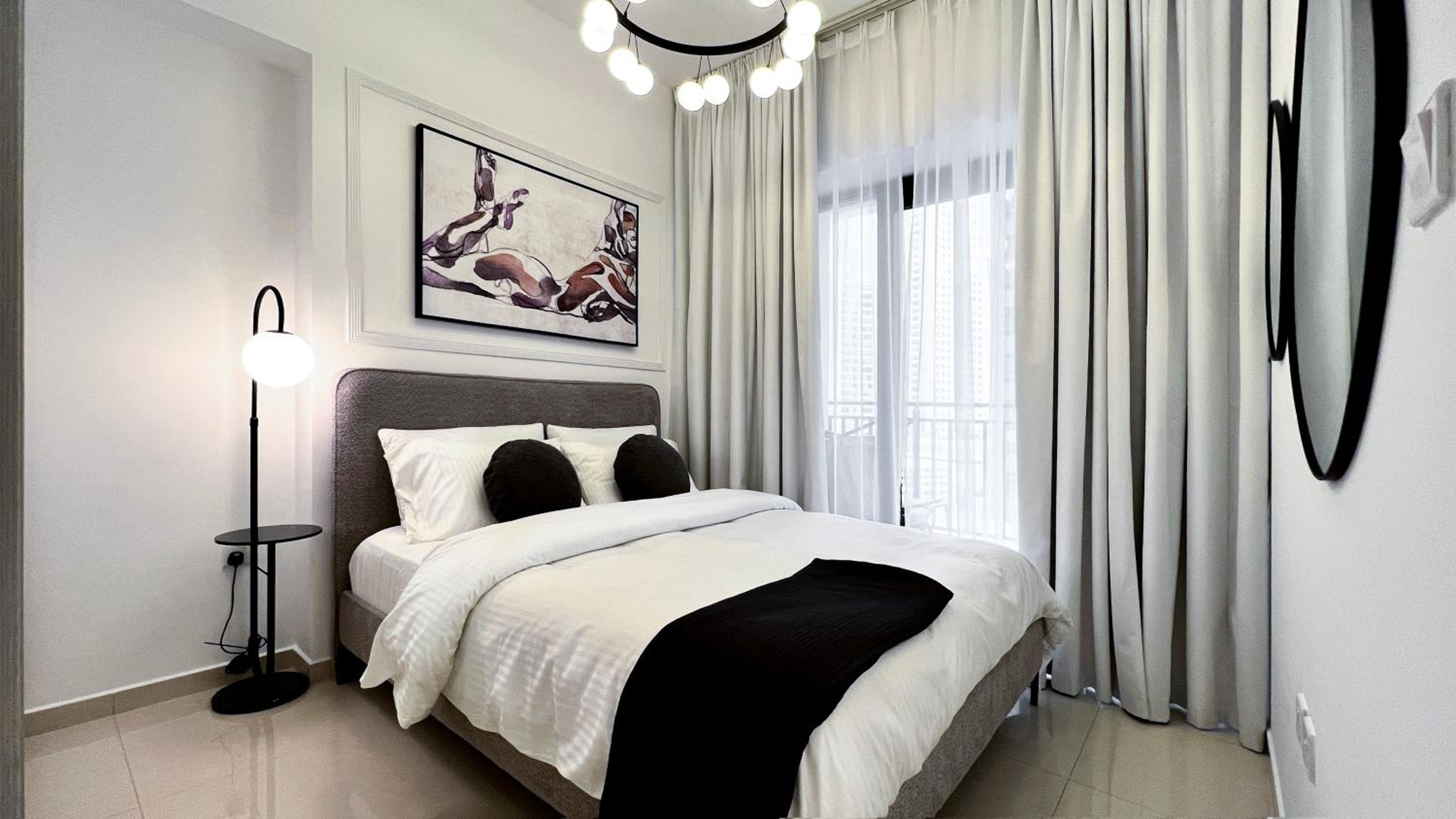 Exclusive Lakeview Haven - Zada Tower by Keyrock Living