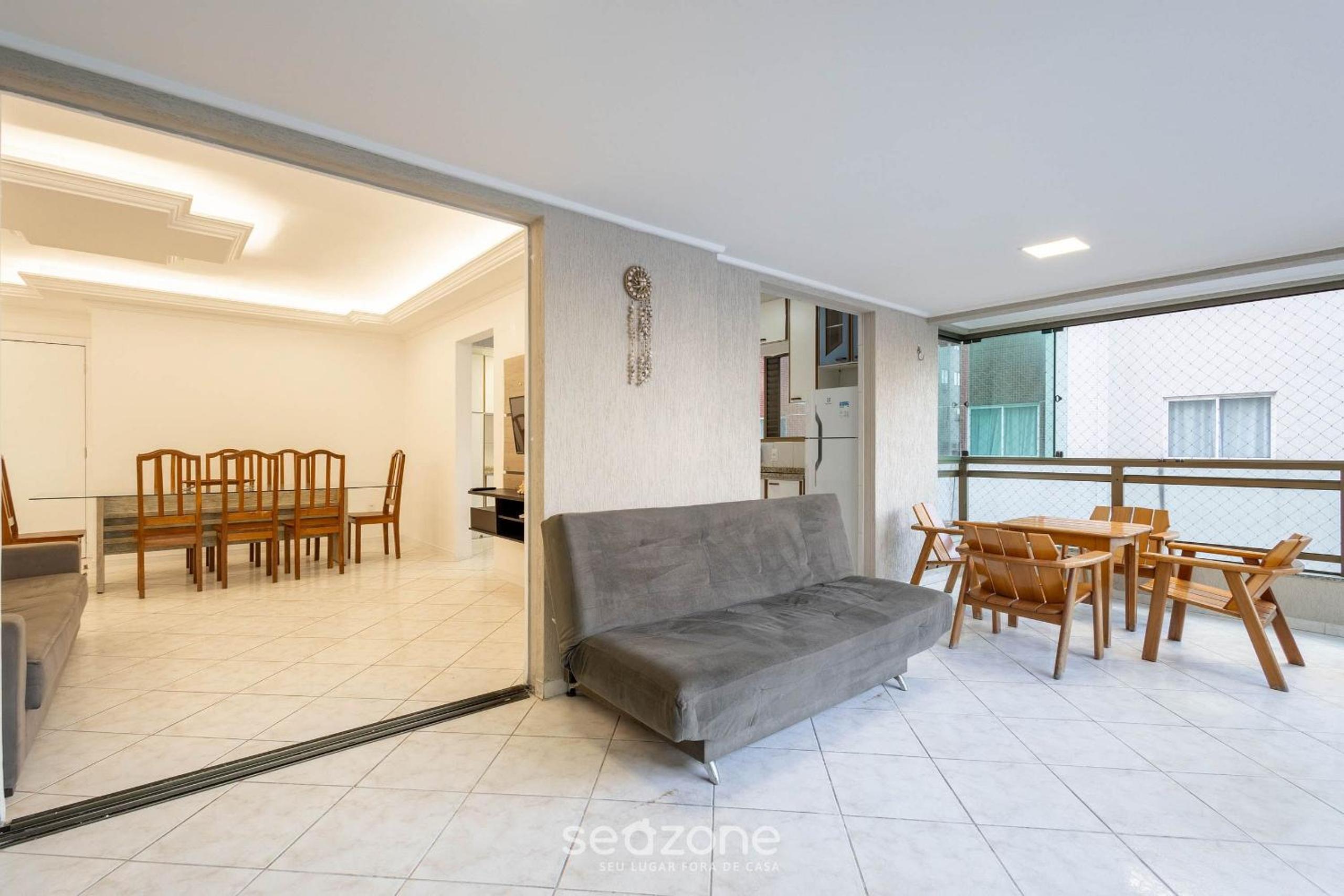 Apt w/ balcony & BBQ 290m from the sea CAU0199
