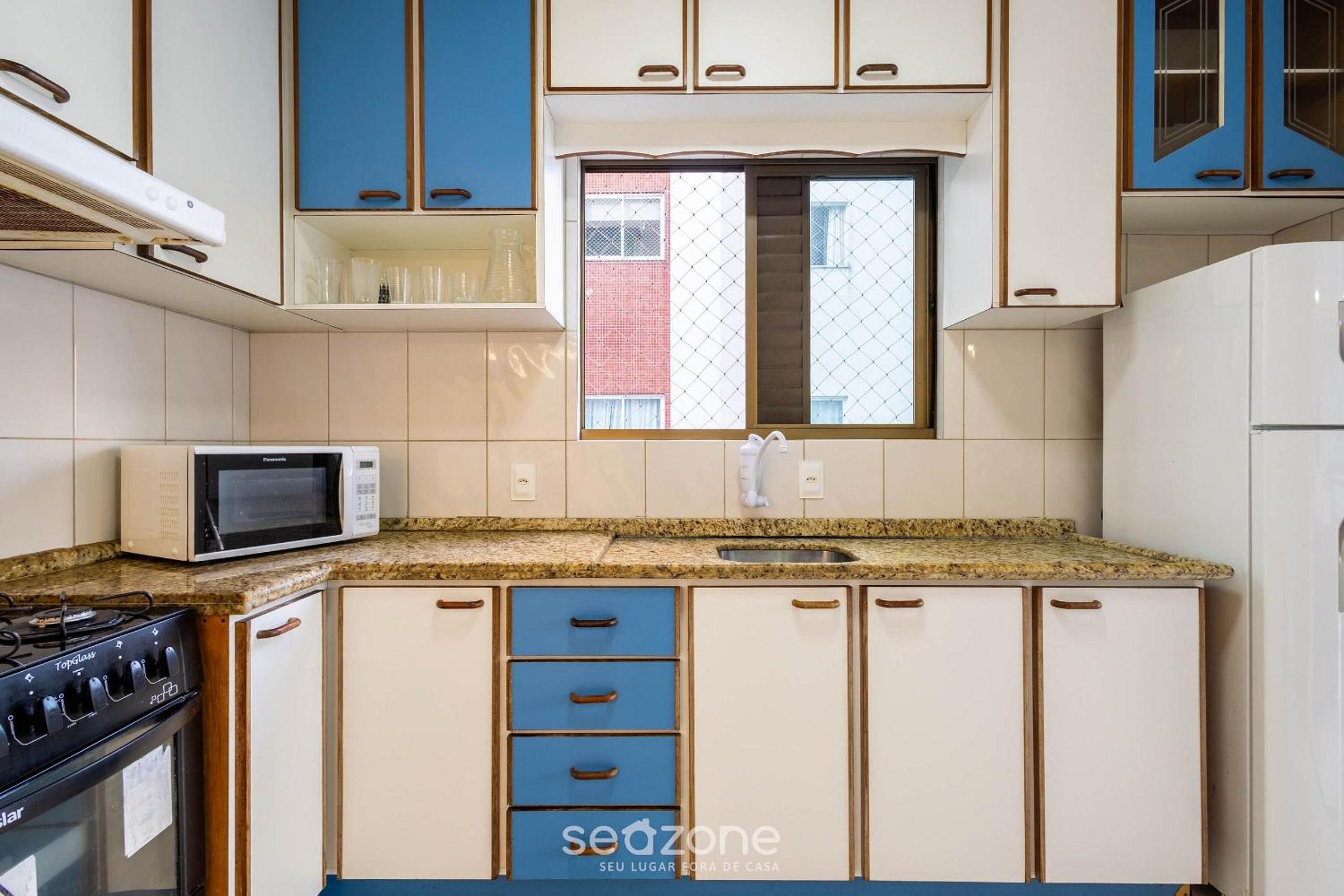Apt w/ balcony & BBQ 290m from the sea CAU0199